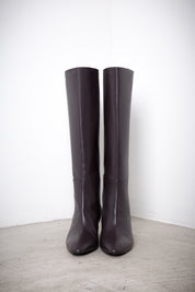 Pointed boot