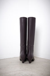 Pointed boot