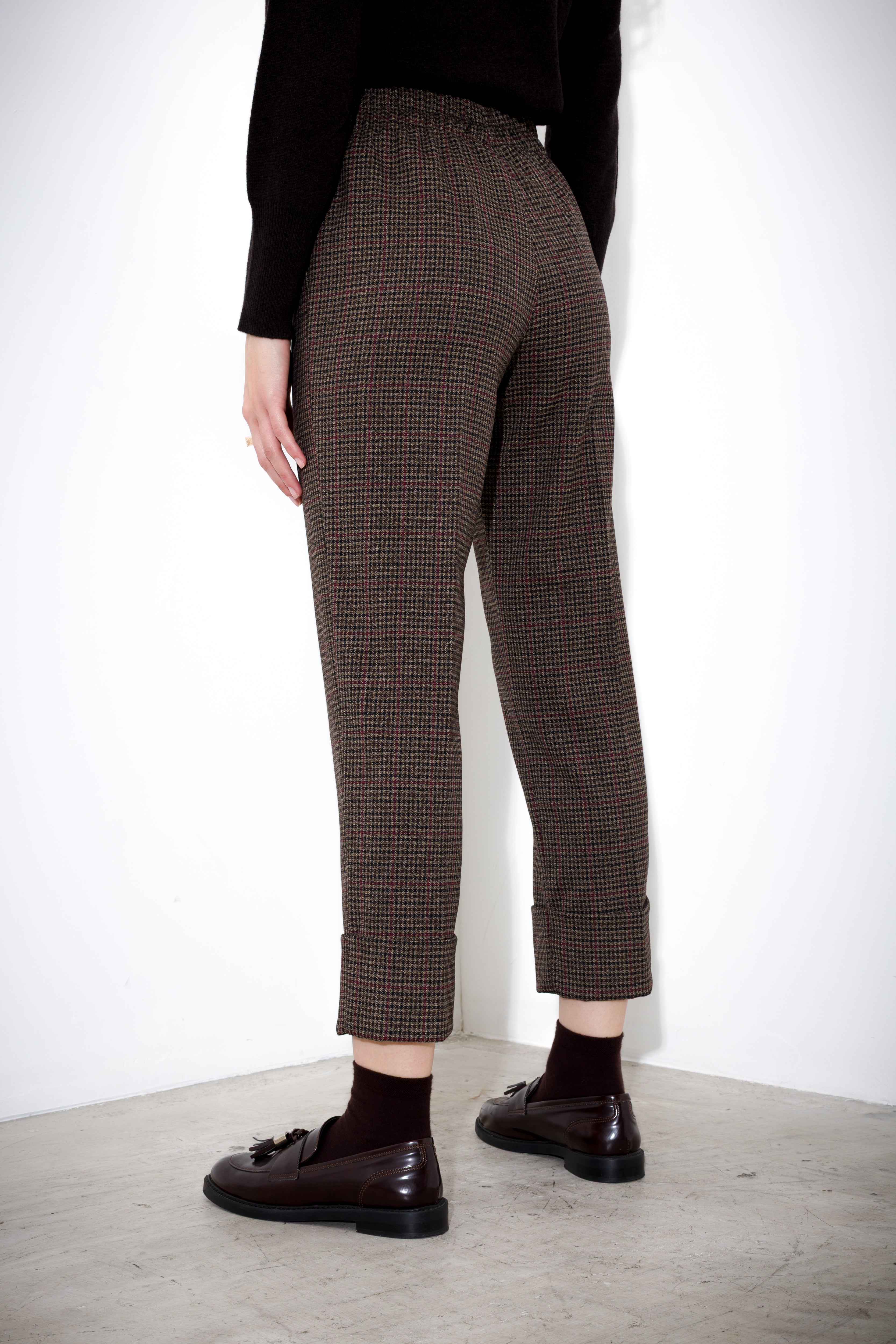 Pantalone con risvolto pied de poule