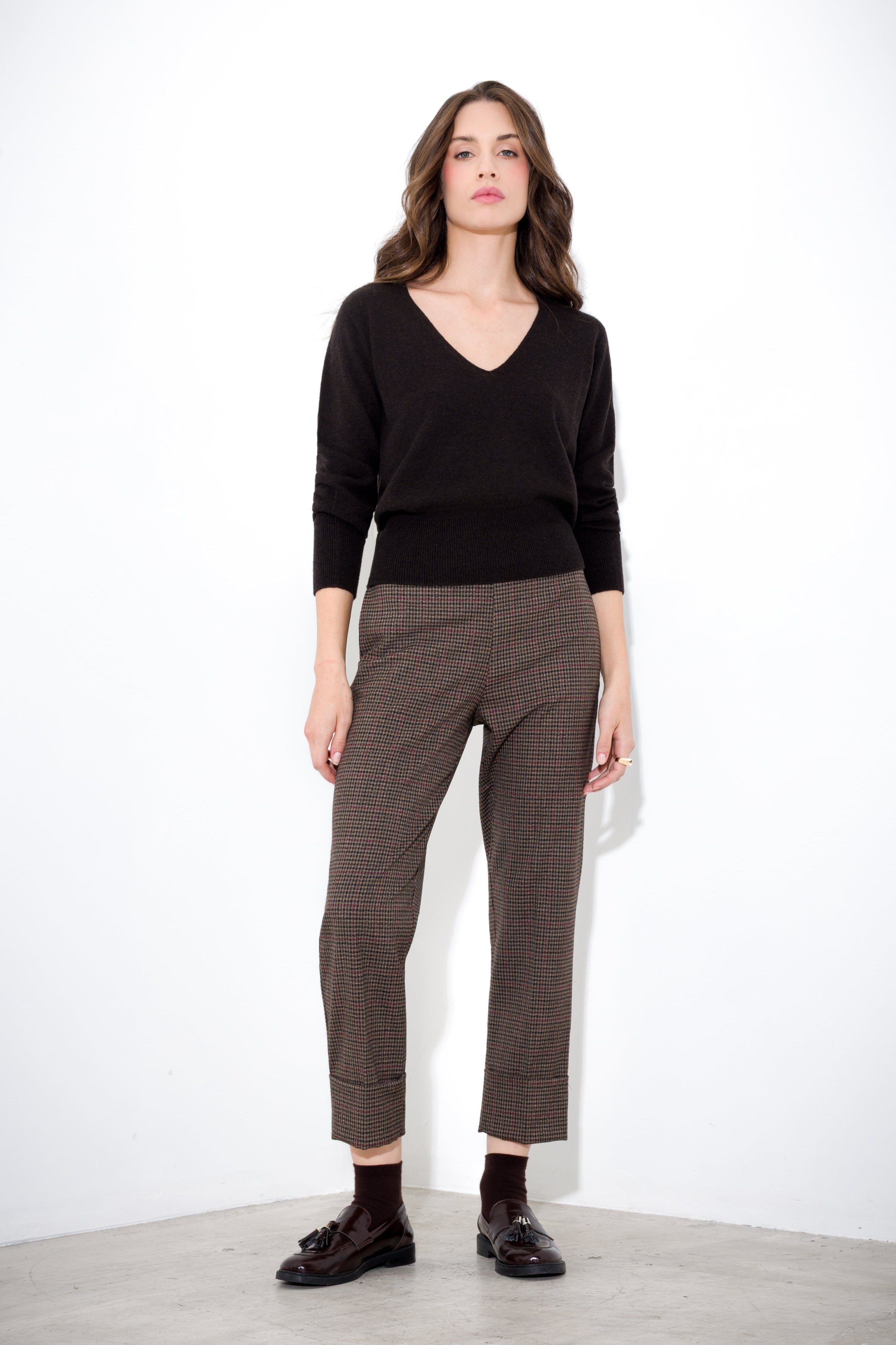 Pantalone con risvolto pied de poule
