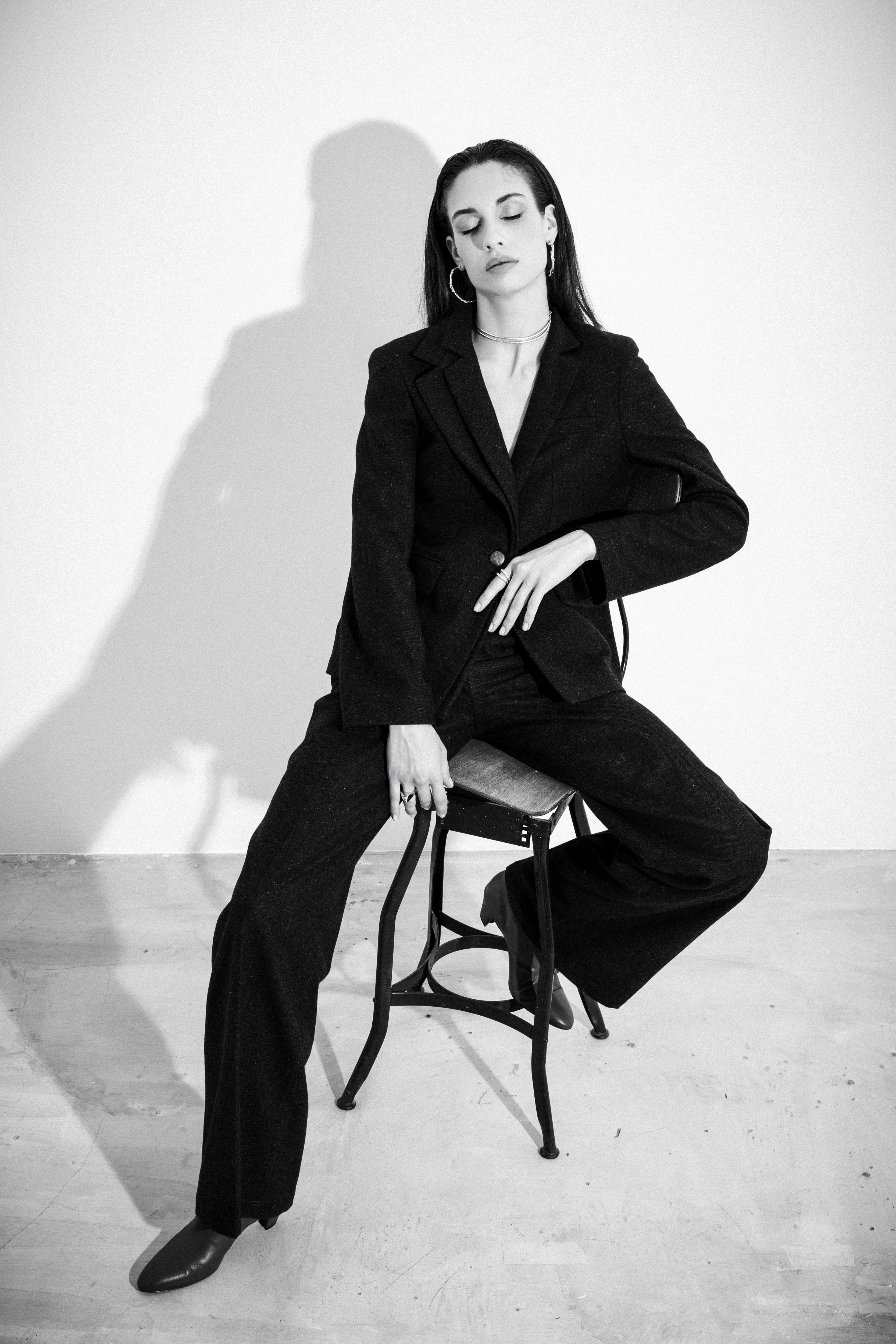Single-breasted wool and silk buttoned jacket