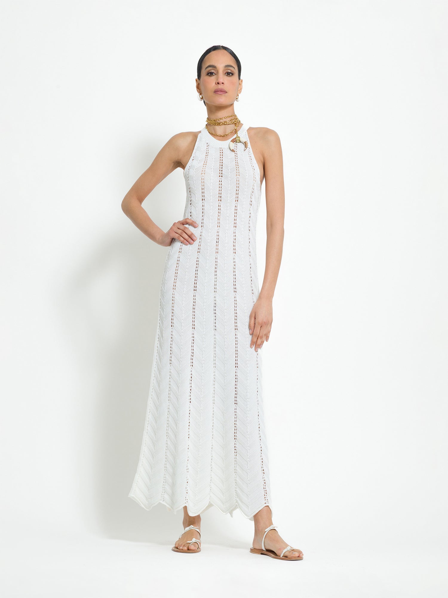 Abito in cotone lungo traforato in maglia1