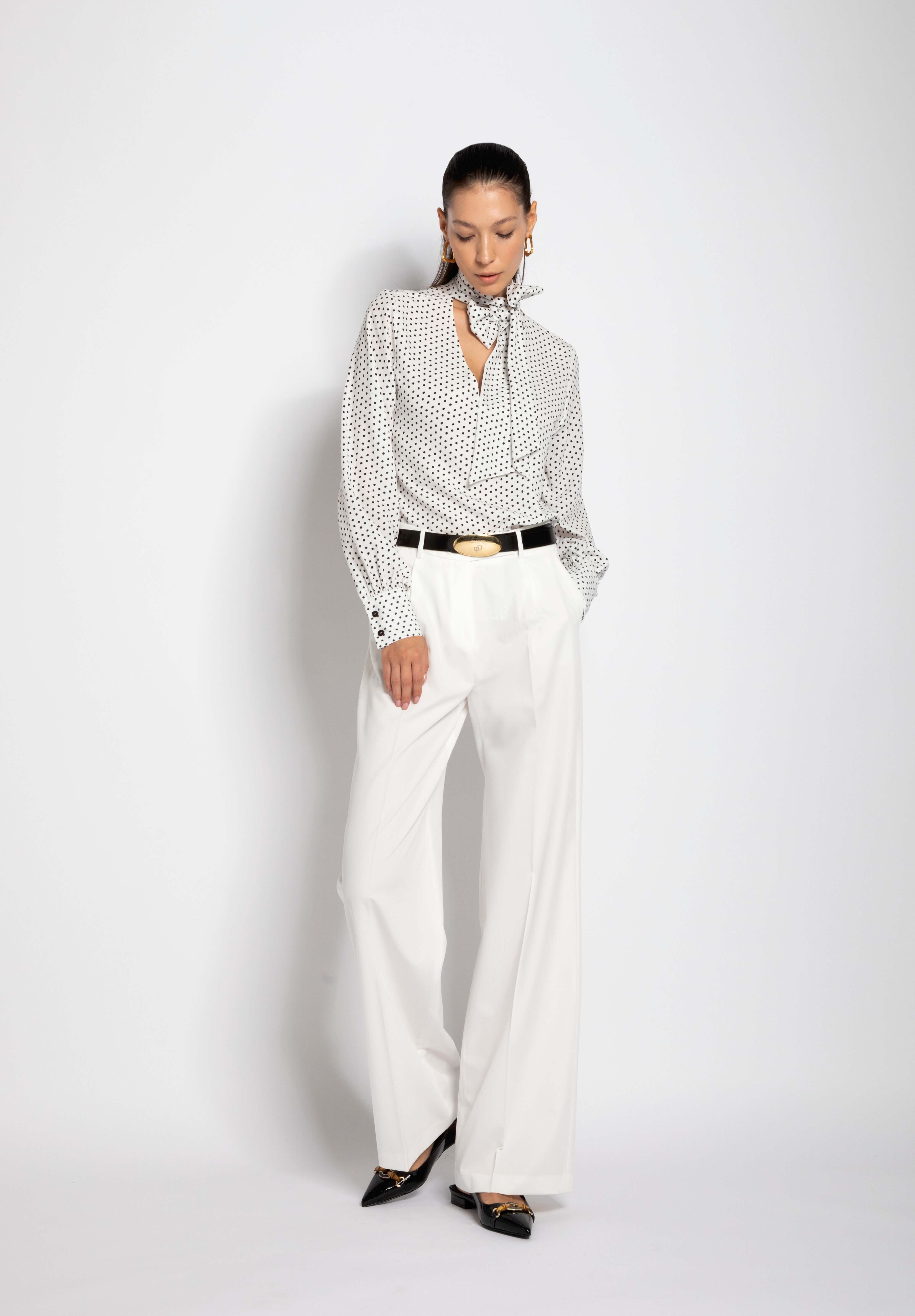 Blusa in georgette con sciarpa - Compagnia Italiana