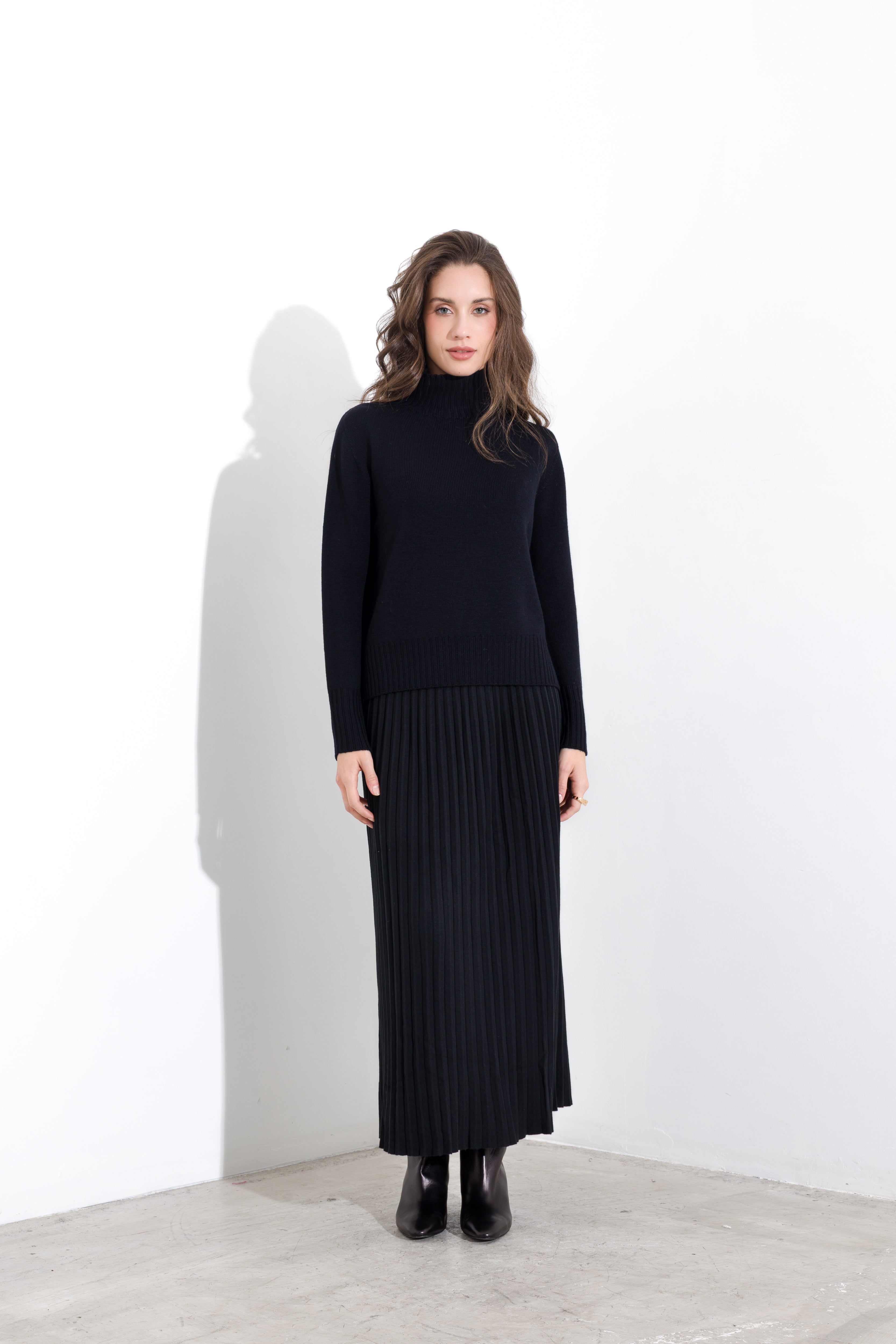 Maglia in pura lana a collo alto FRIENDLY SWEATER