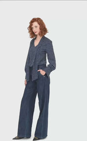 Blusa in georgette con sciarpa - Compagnia Italiana