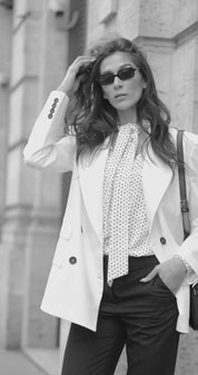 Blusa in georgette con sciarpa - Compagnia Italiana