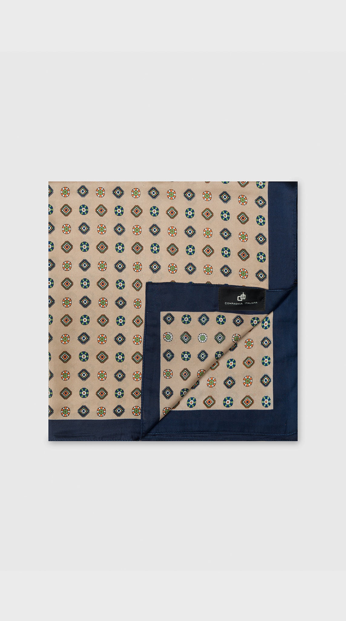 Foulard in seta con motivi geometrici