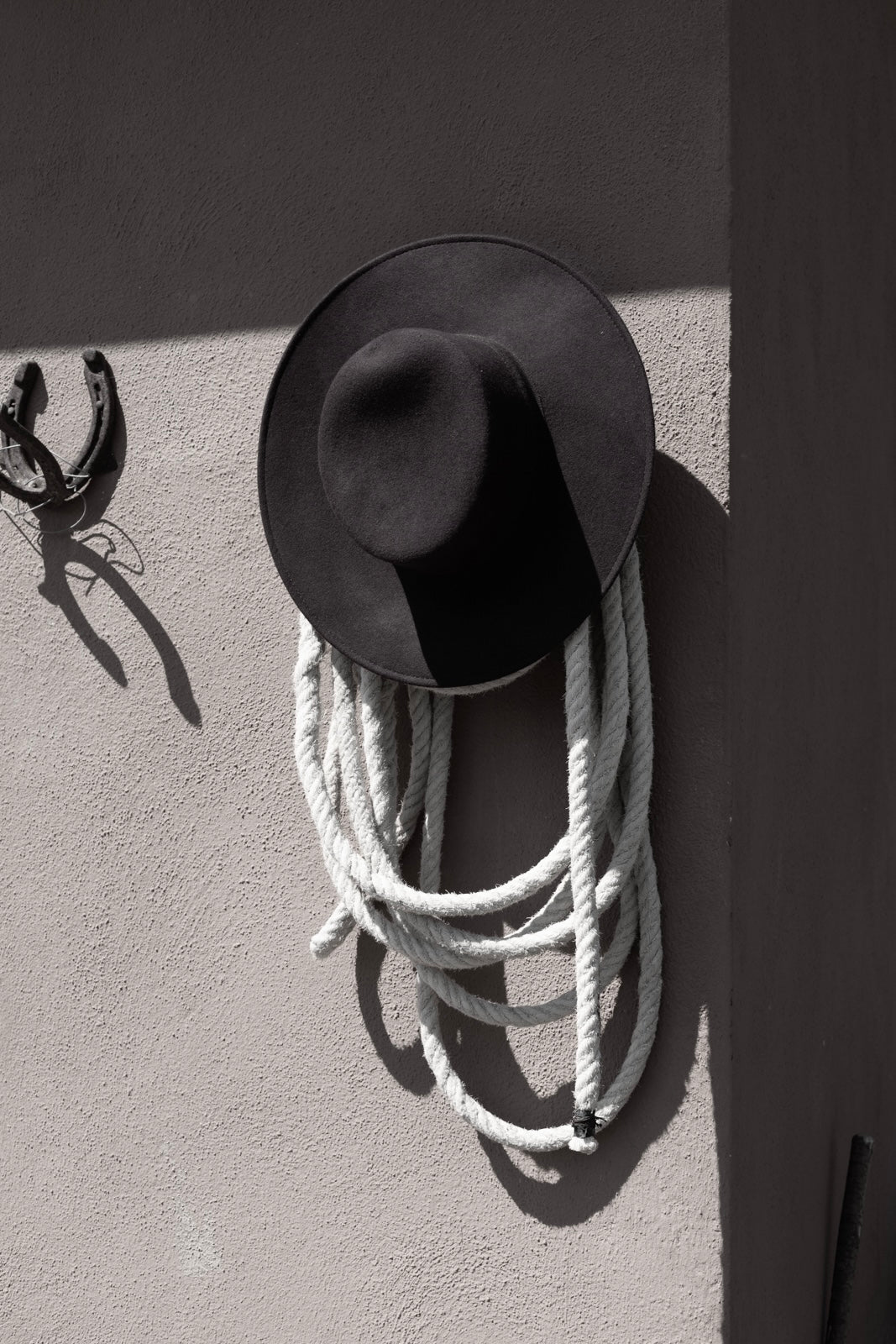 Cappello a tesa larga in feltro