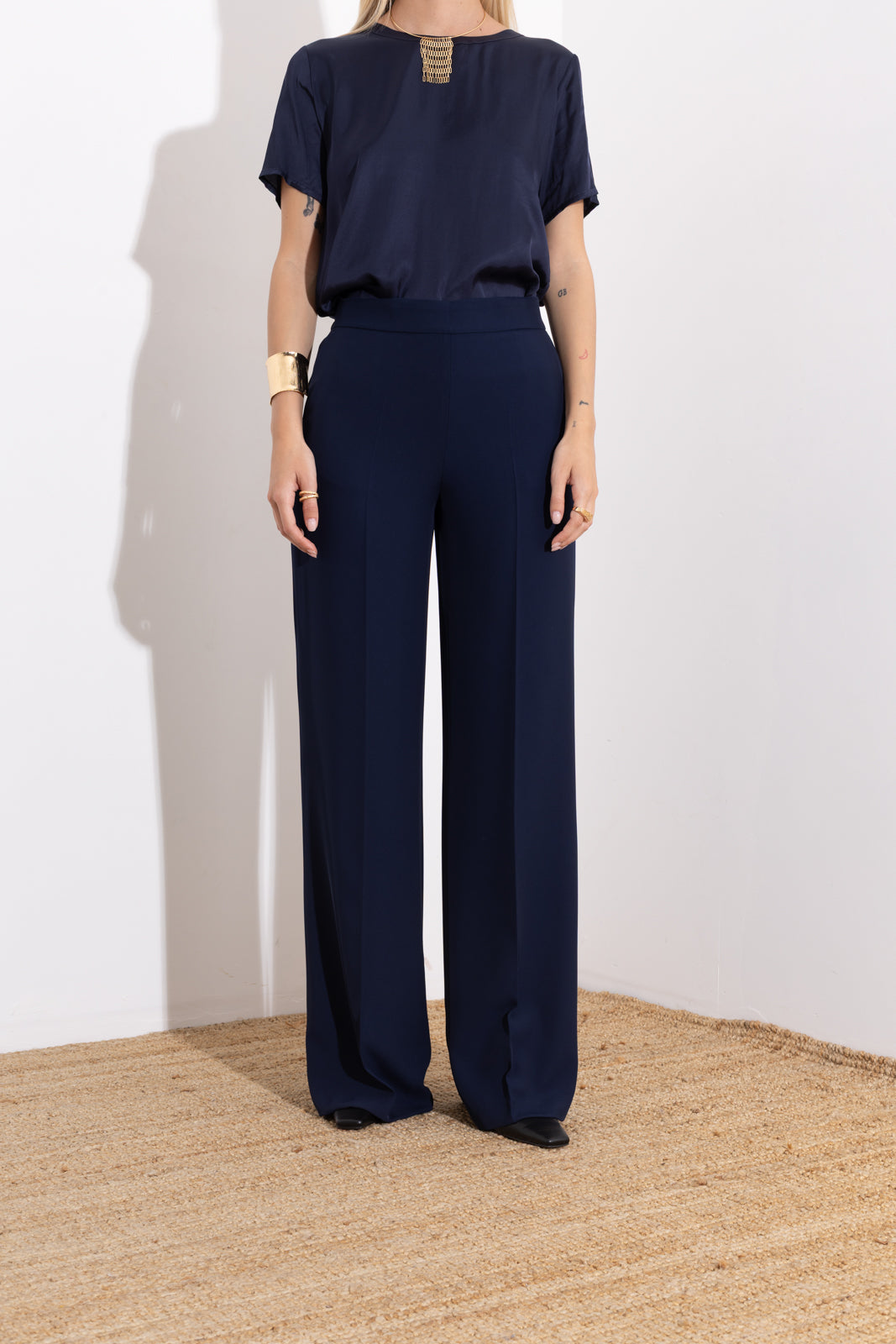 Diagonal fluid trousers