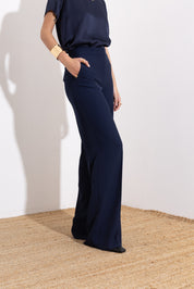 Diagonal fluid trousers