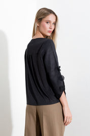 Maglia in misto lino con applicazioni