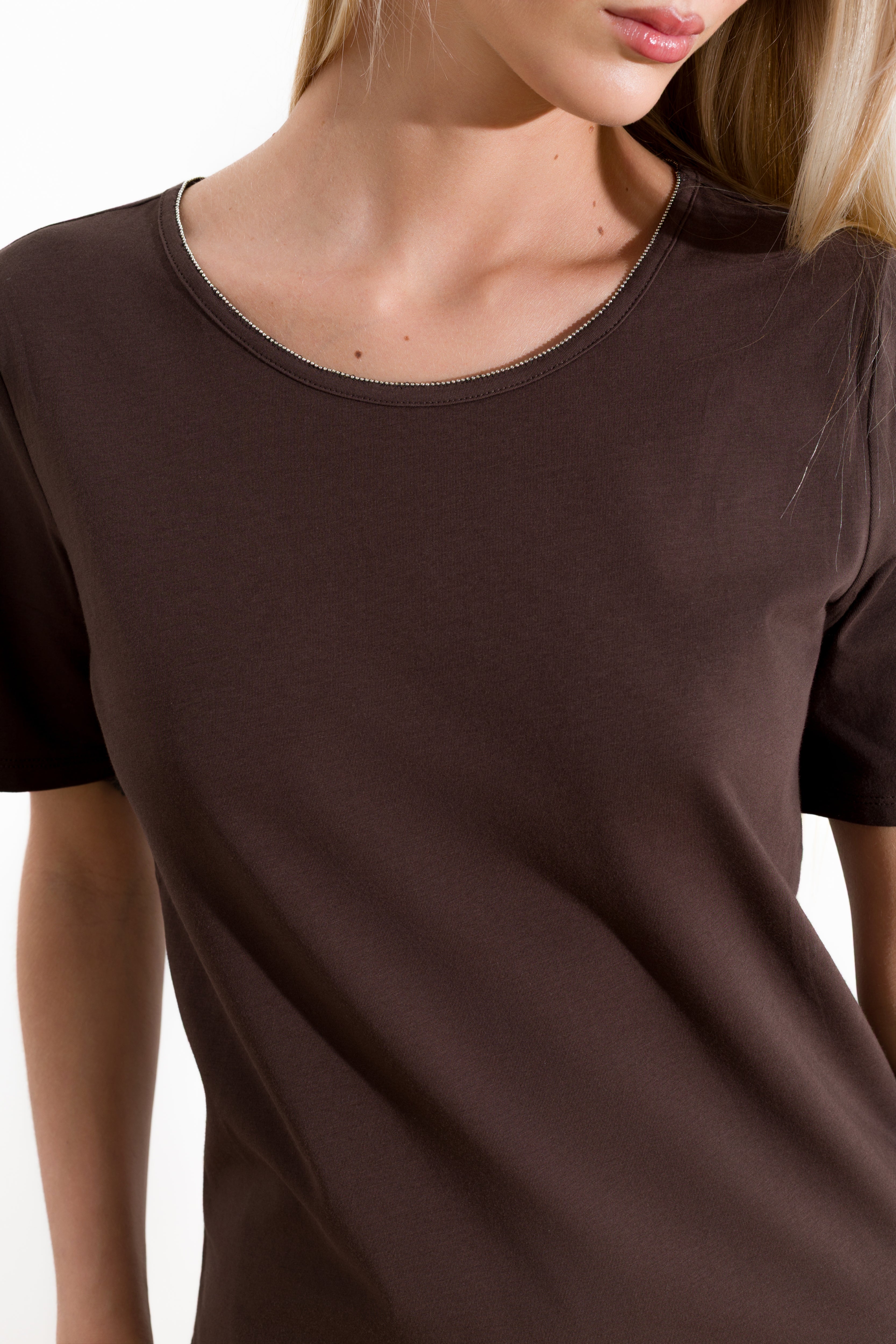 T-shirt in cotone con micro catena