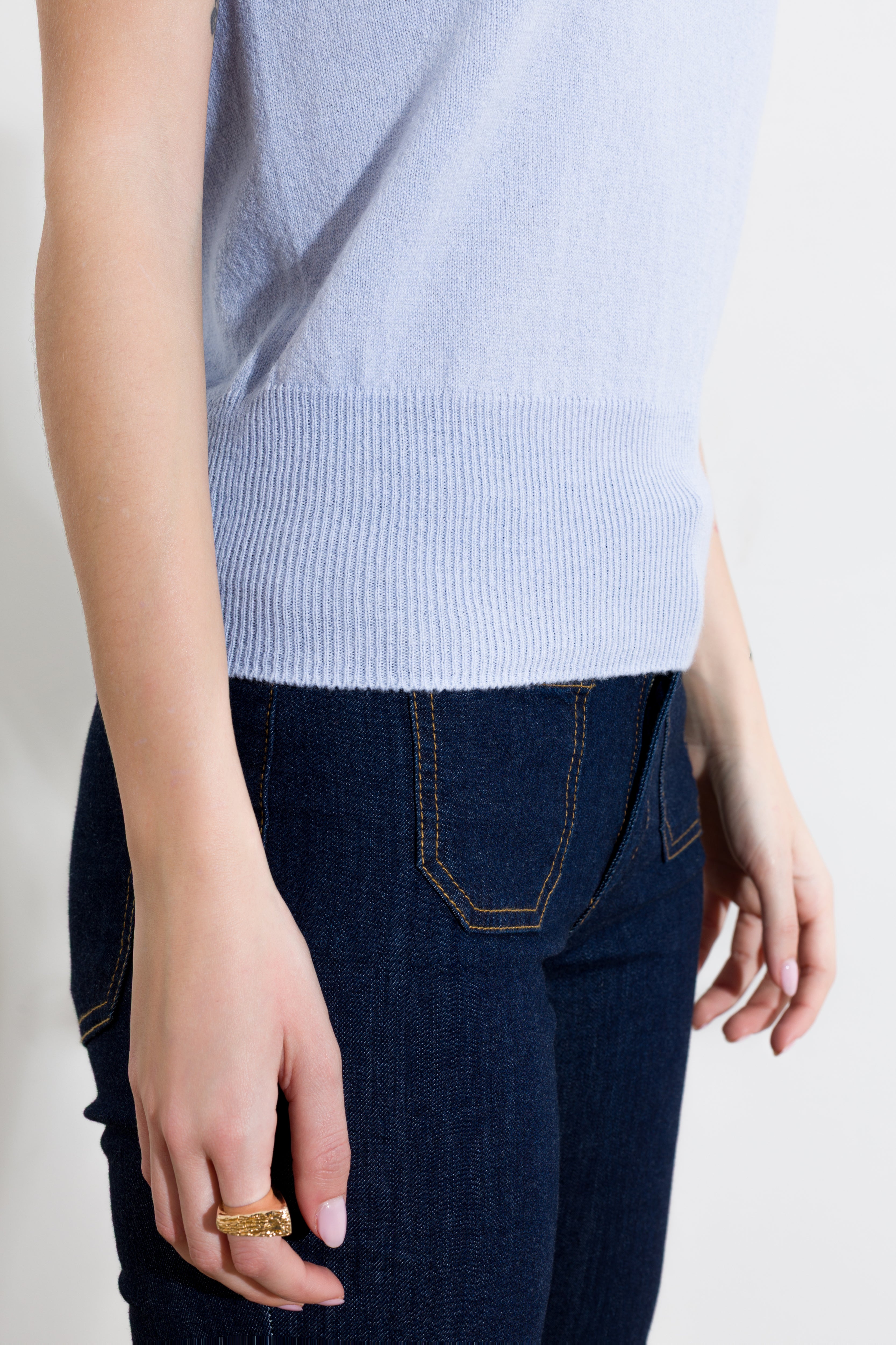 Gilet girocollo in cachemire FRIENDLY SWEATER - Compagnia Italiana