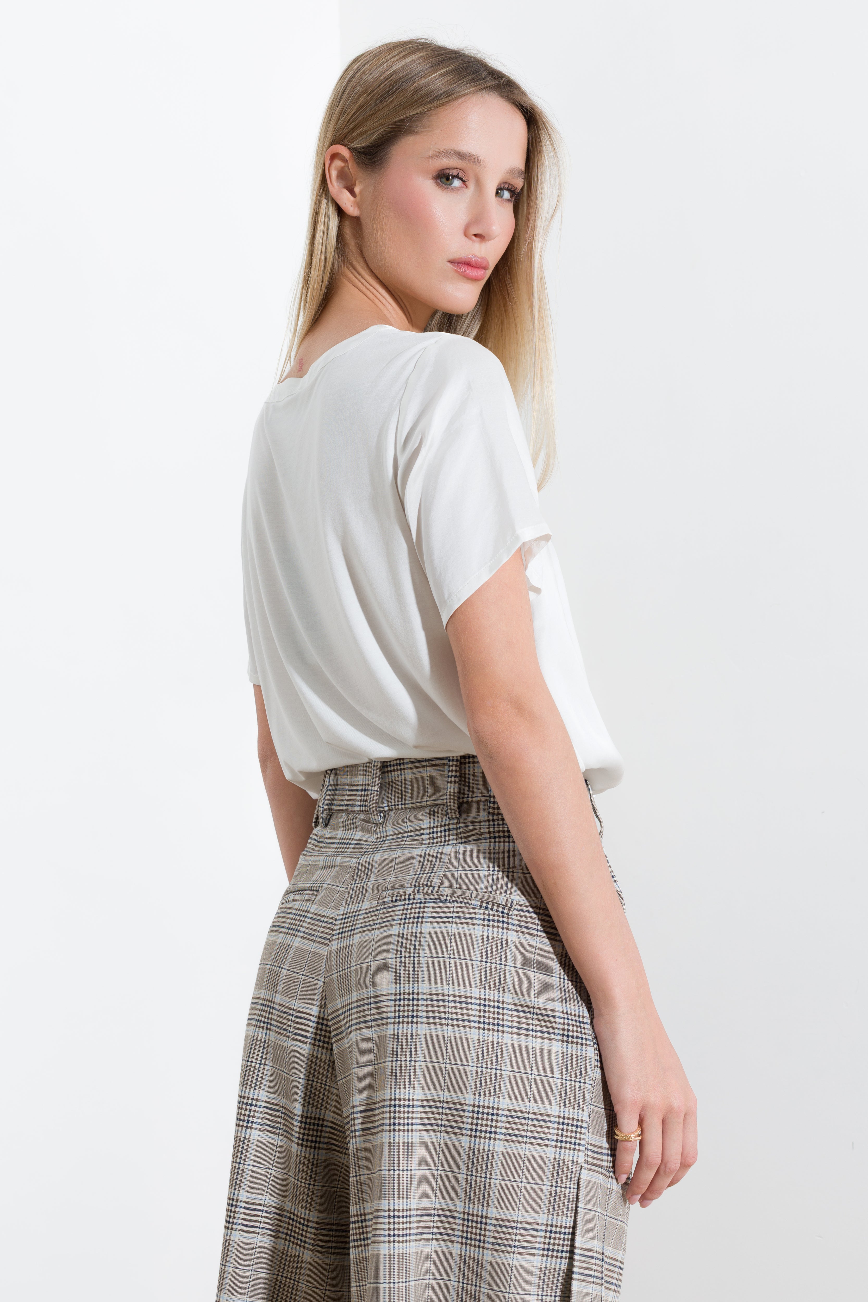 -C260-707_WHITE