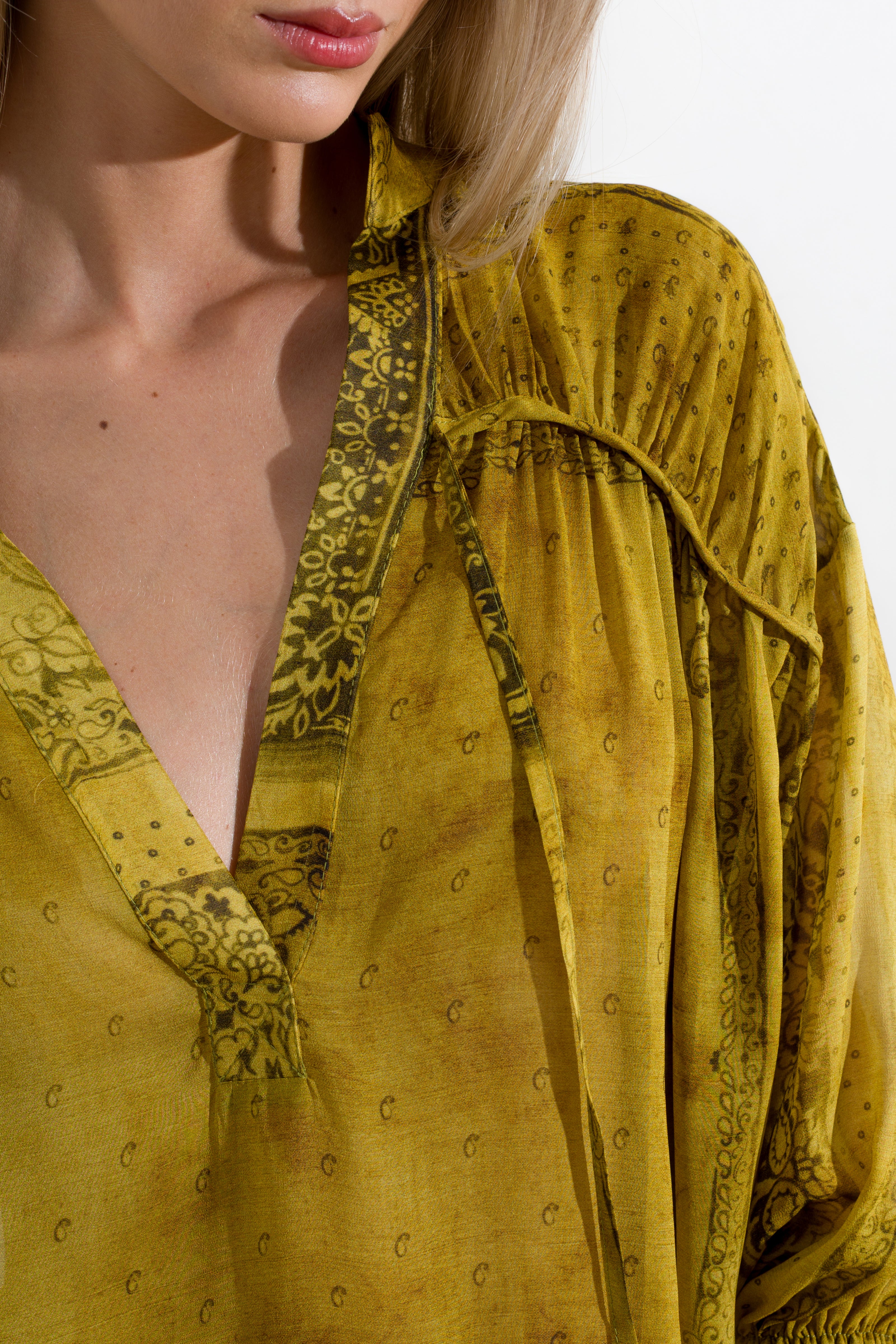 Blusa in georgette stampa bandana