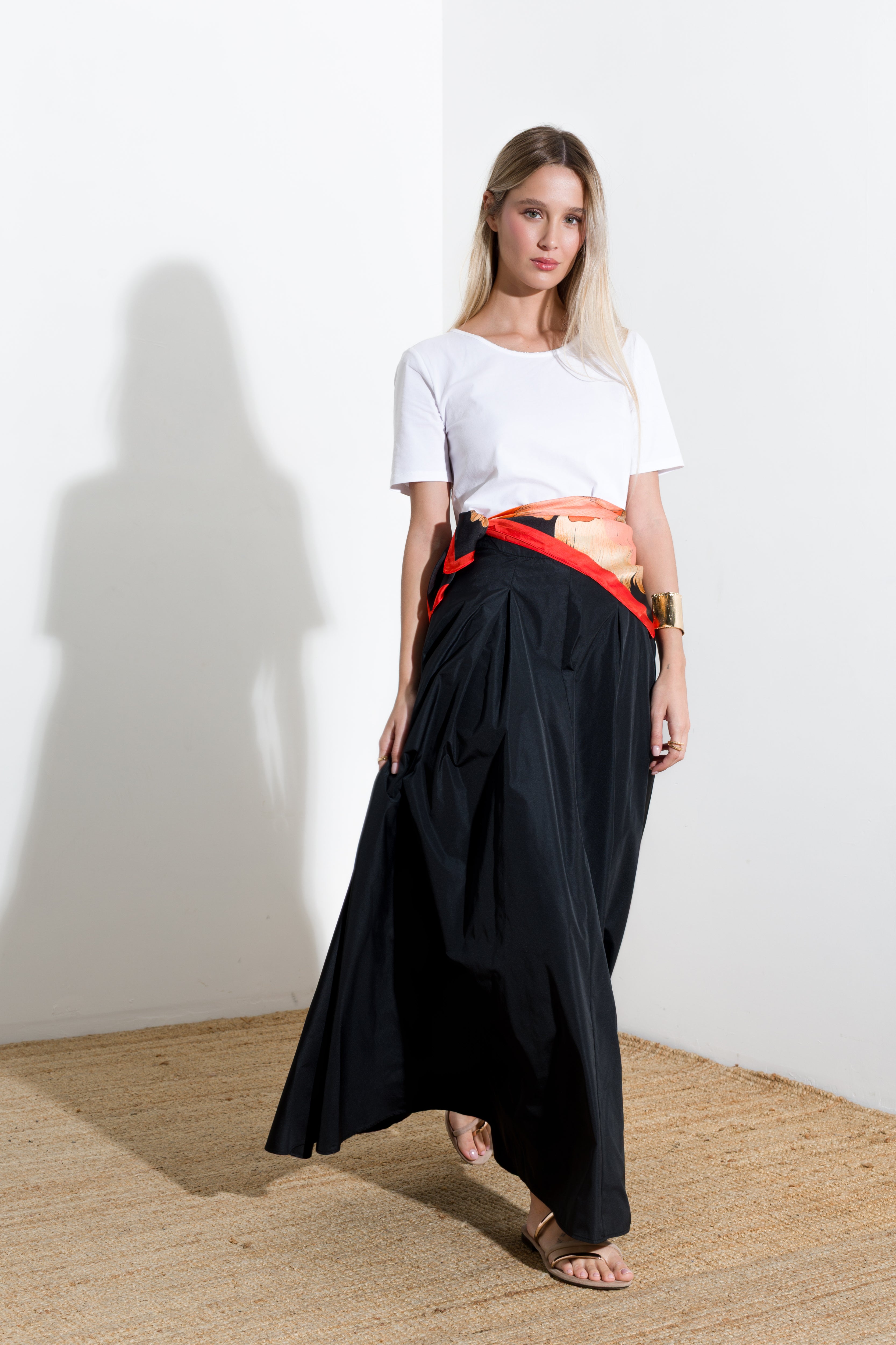 T-shirt in cotone con micro catena