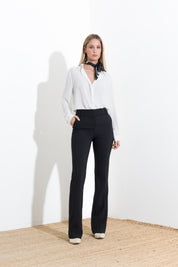 Pantalone flare in tecnico