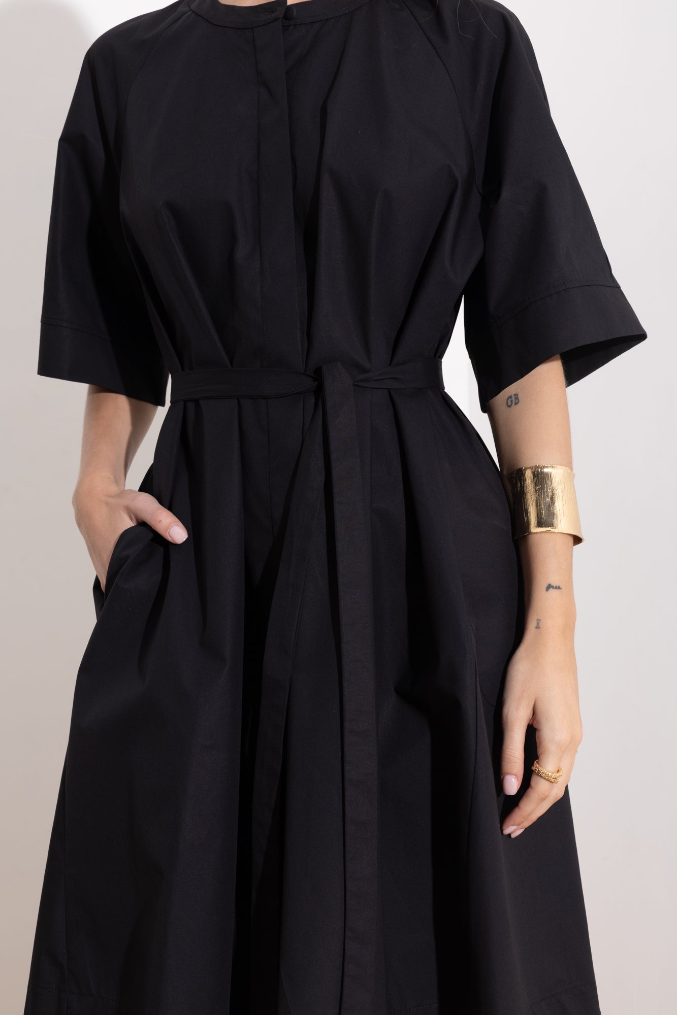 Short cotton poplin dress