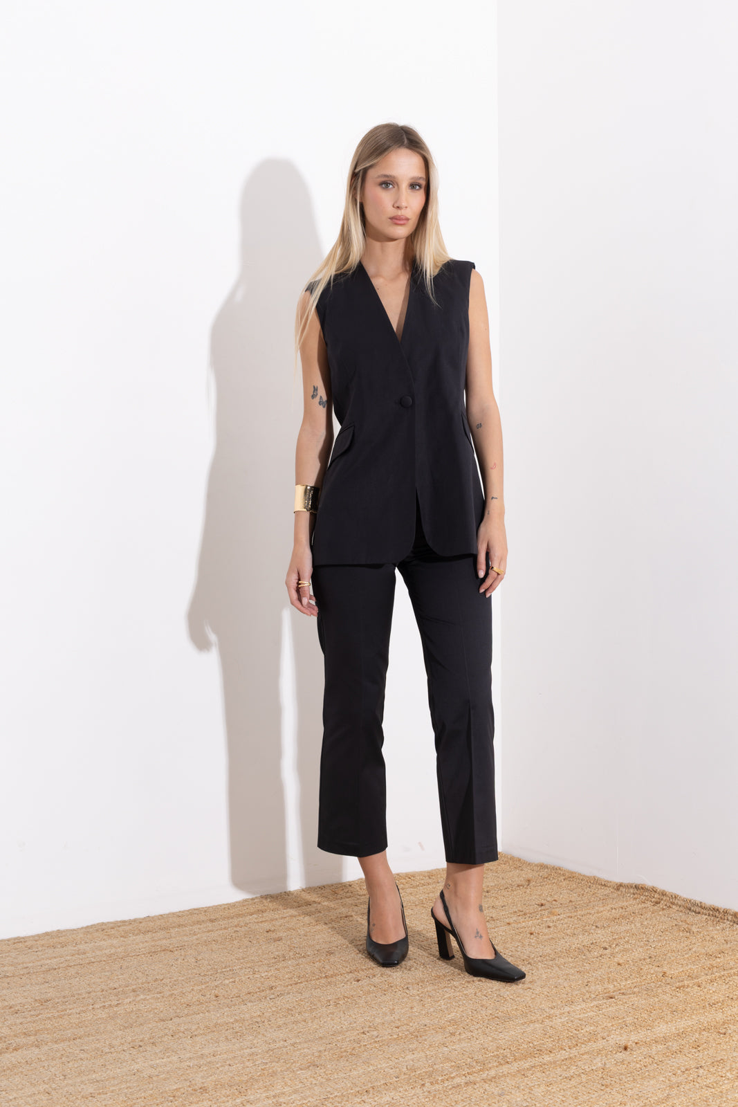 Sleeveless cotton jacket