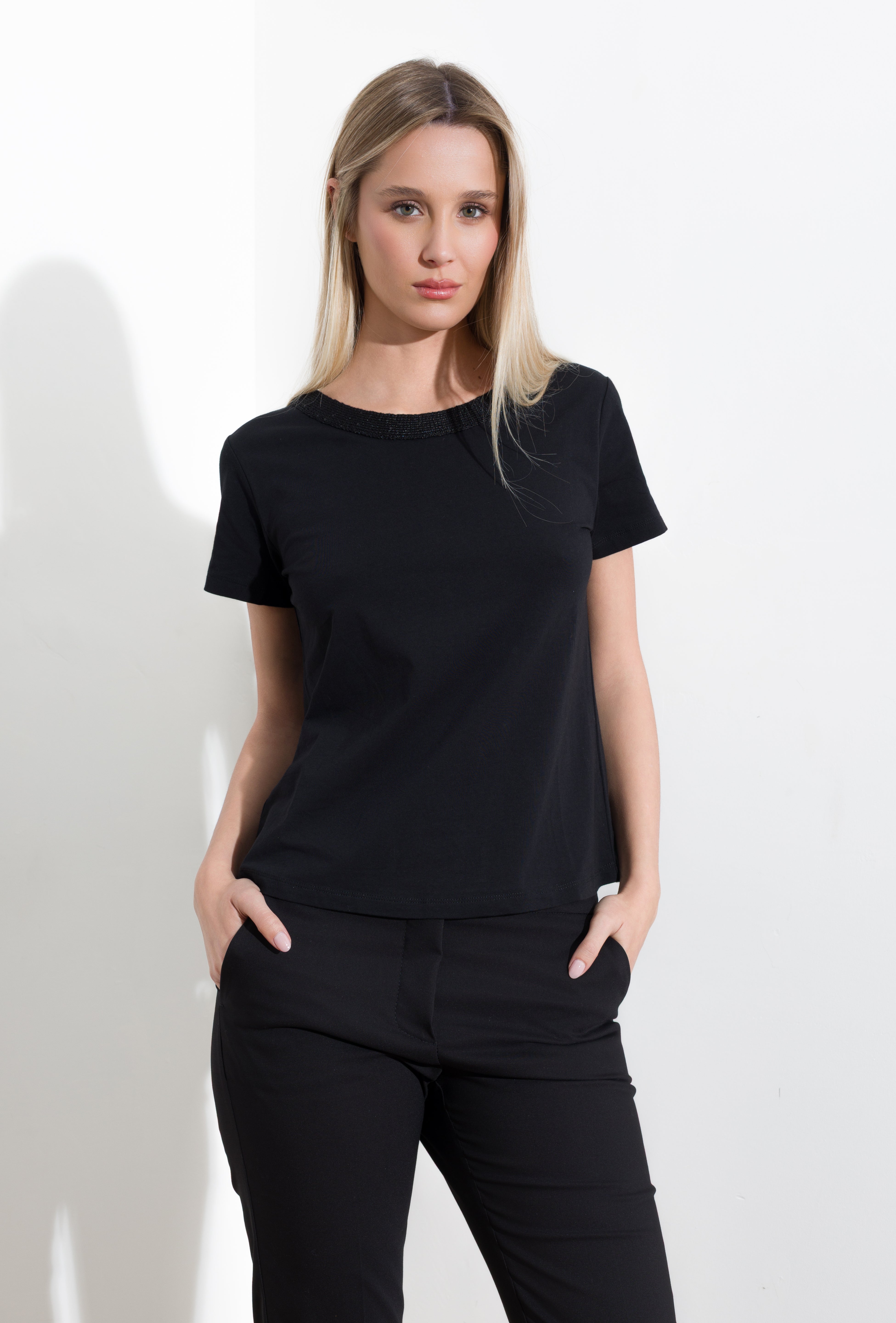 T-shirt collo in maglia e micro paillettes - Compagnia Italiana