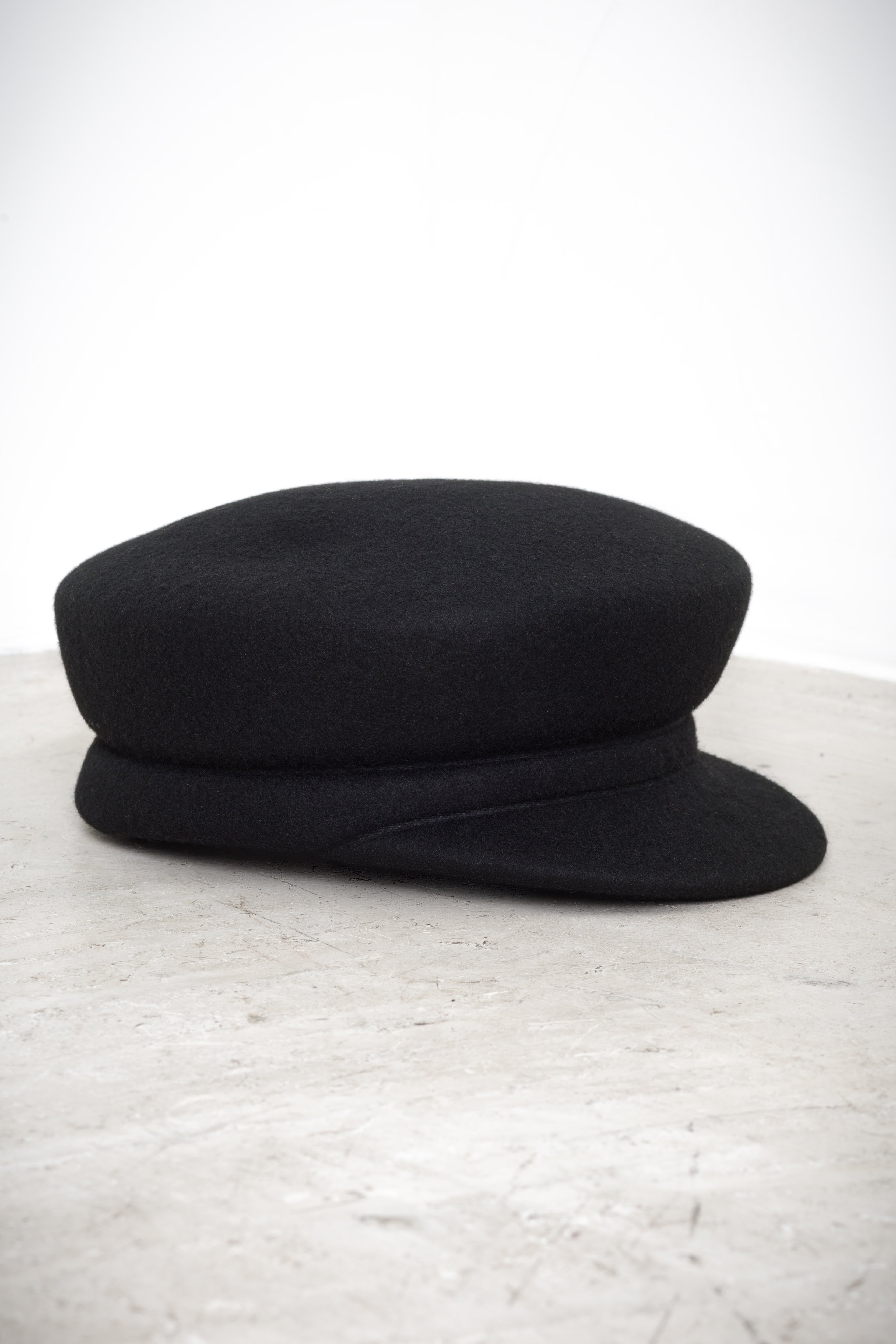 Wool cap with visor