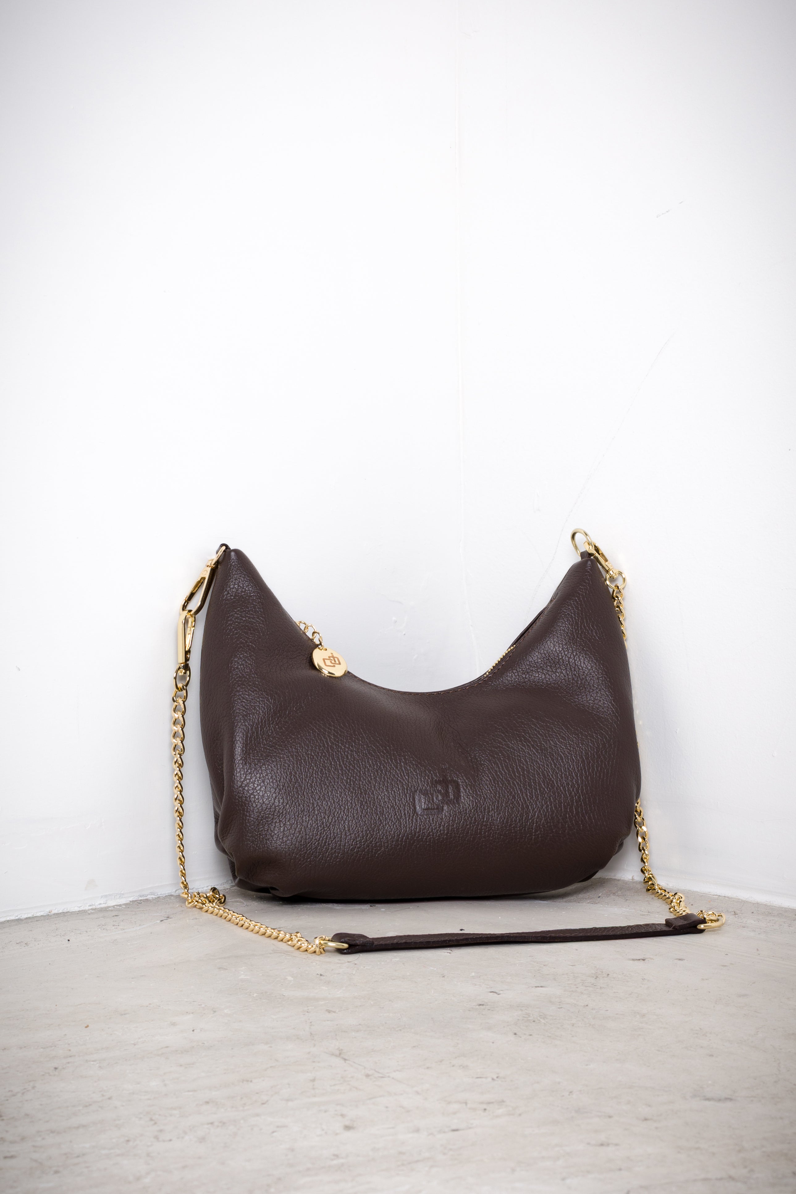 Borsa mezzaluna in pelle