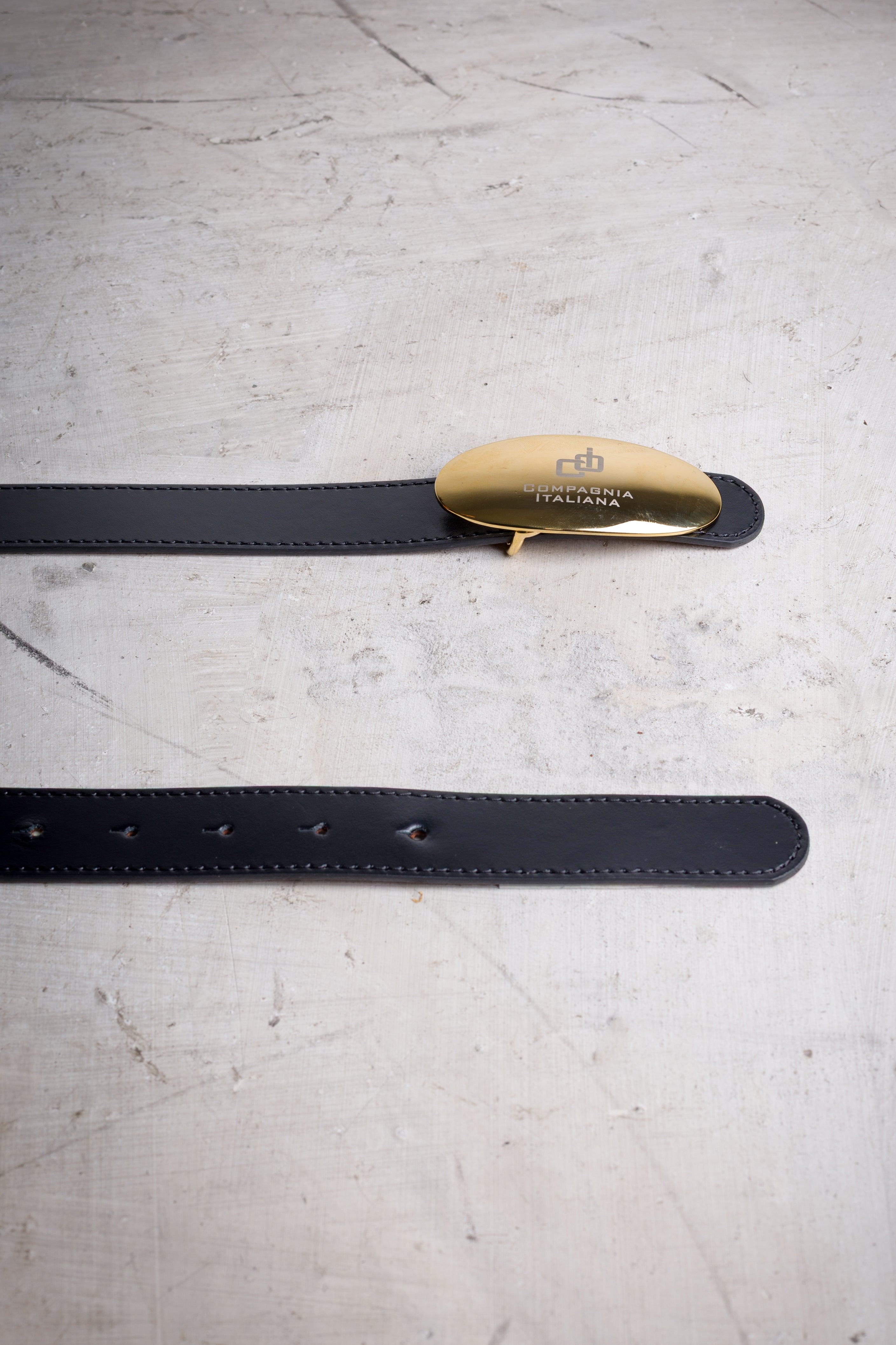 Belt with logo
