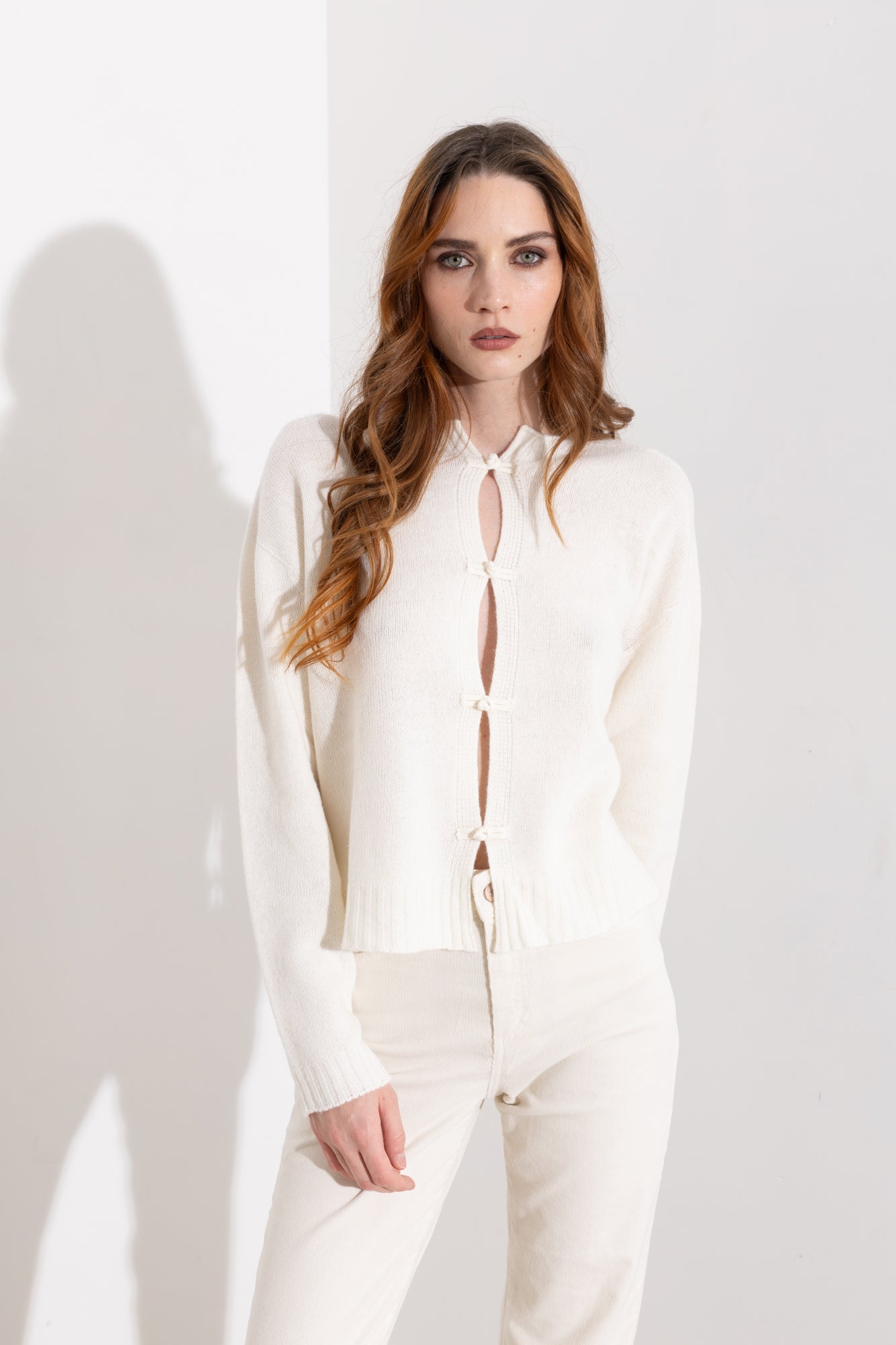 Cardigan con abbottonatura a nodi - Friendly Sweater