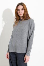Maglia boxy in lana e cashmere con spacchi laterali