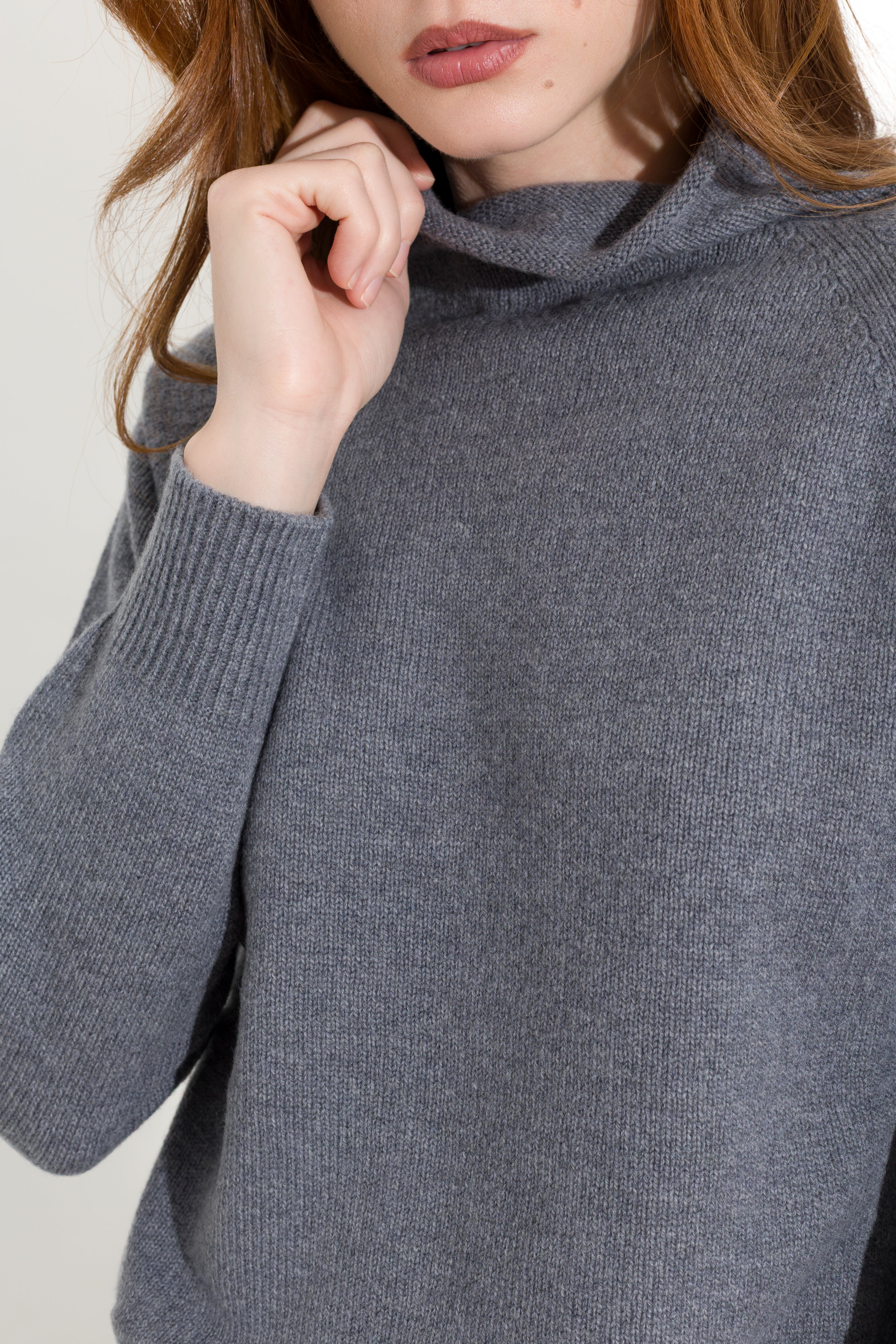 Maglia a lupetto in lana e cashmere