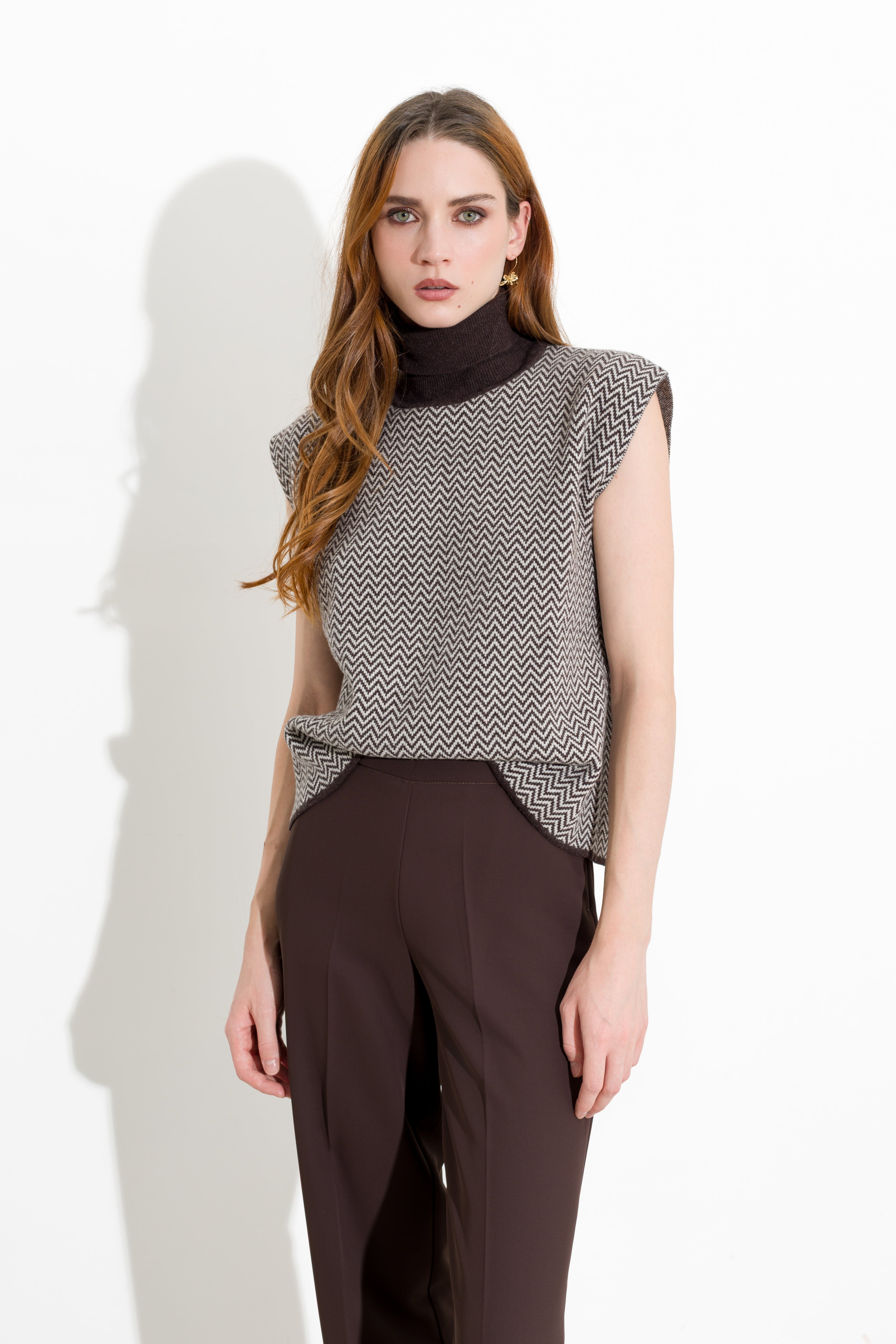 Gilet dolcevita smanicato in misto lana