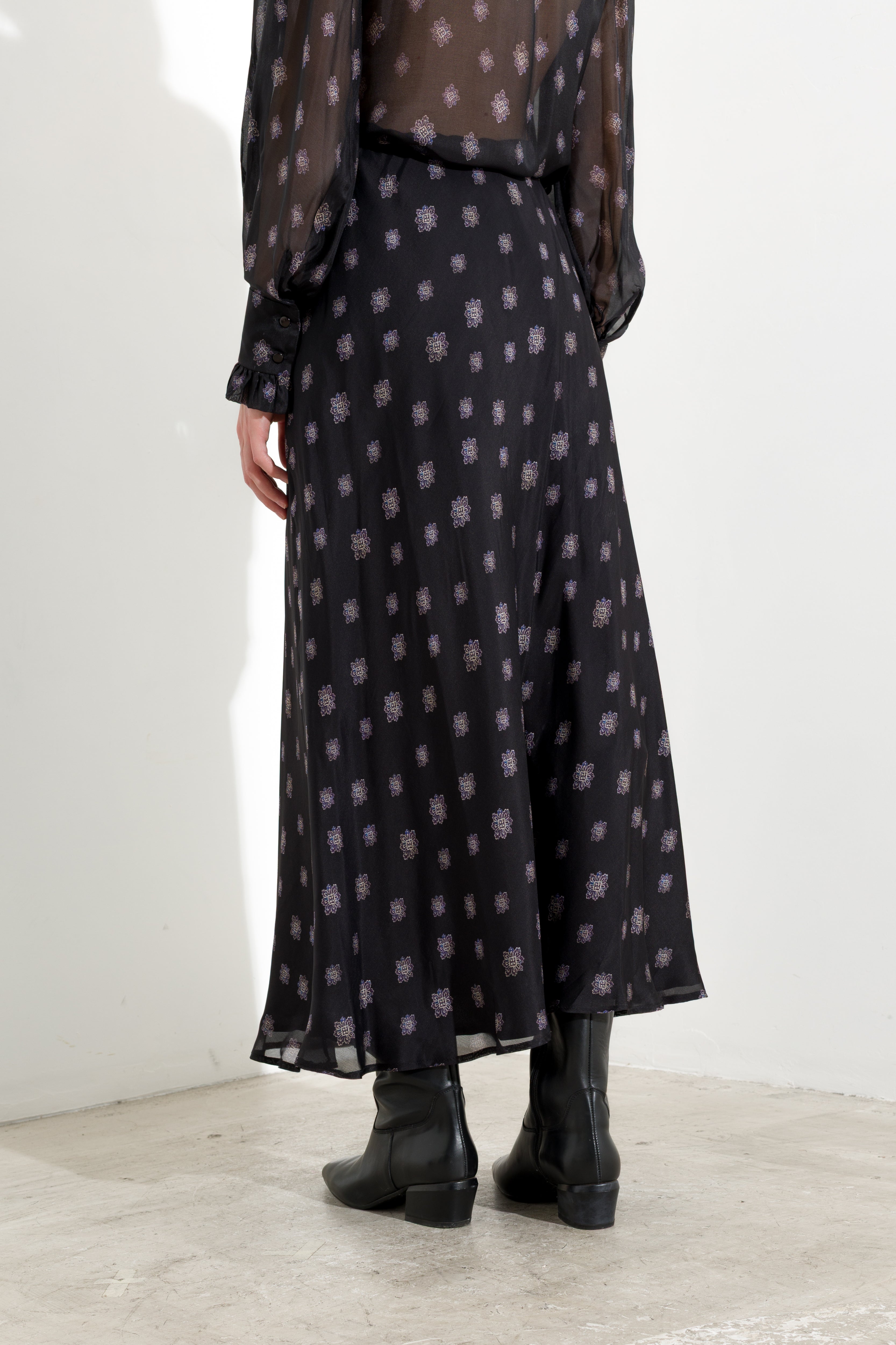 Jupe midi en mélange de soie