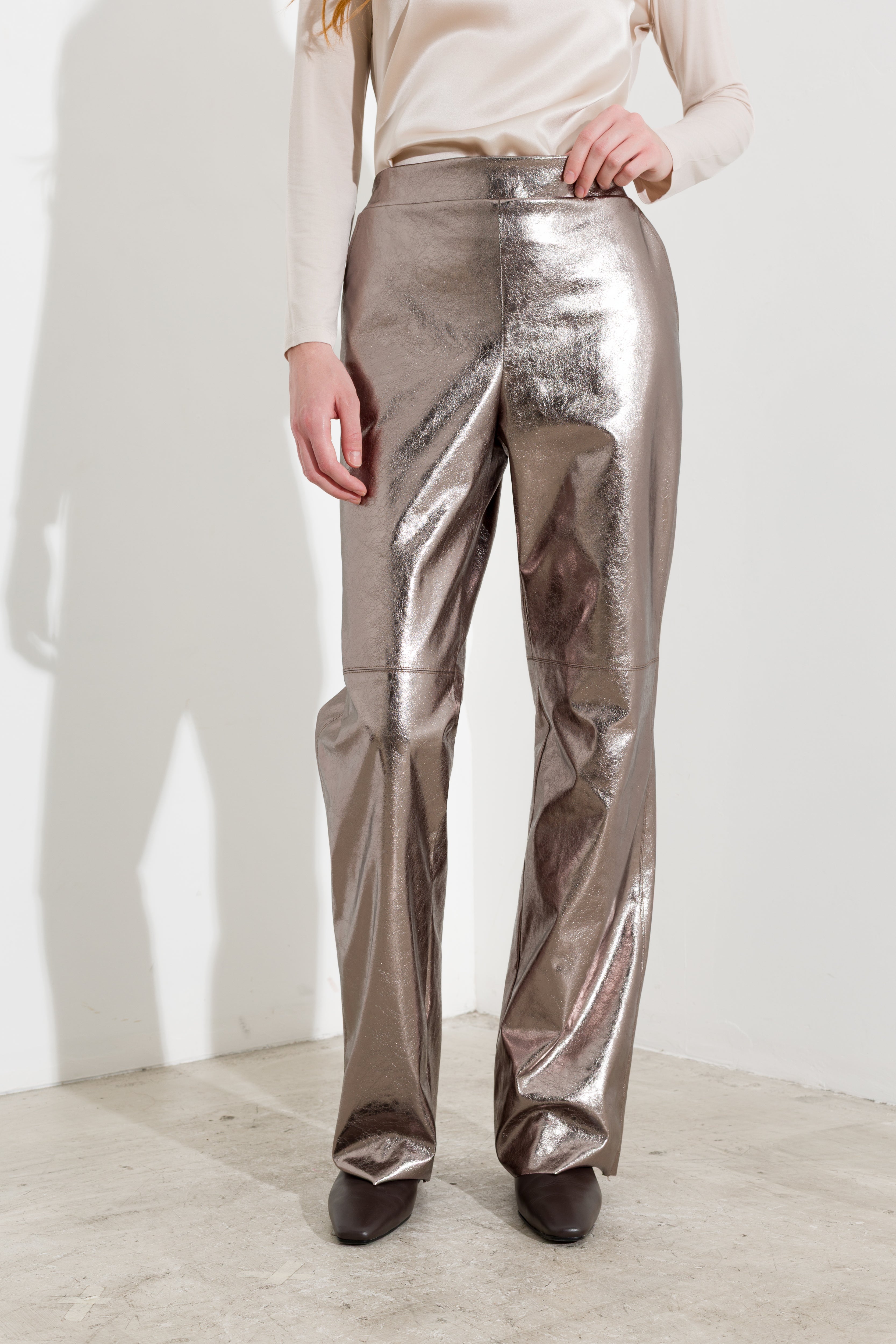 Pantalone effetto metallizzato