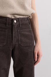 Pantaloni wide-leg in velluto a coste con tasche a toppa