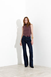 Jeans flare con cuciture frontali