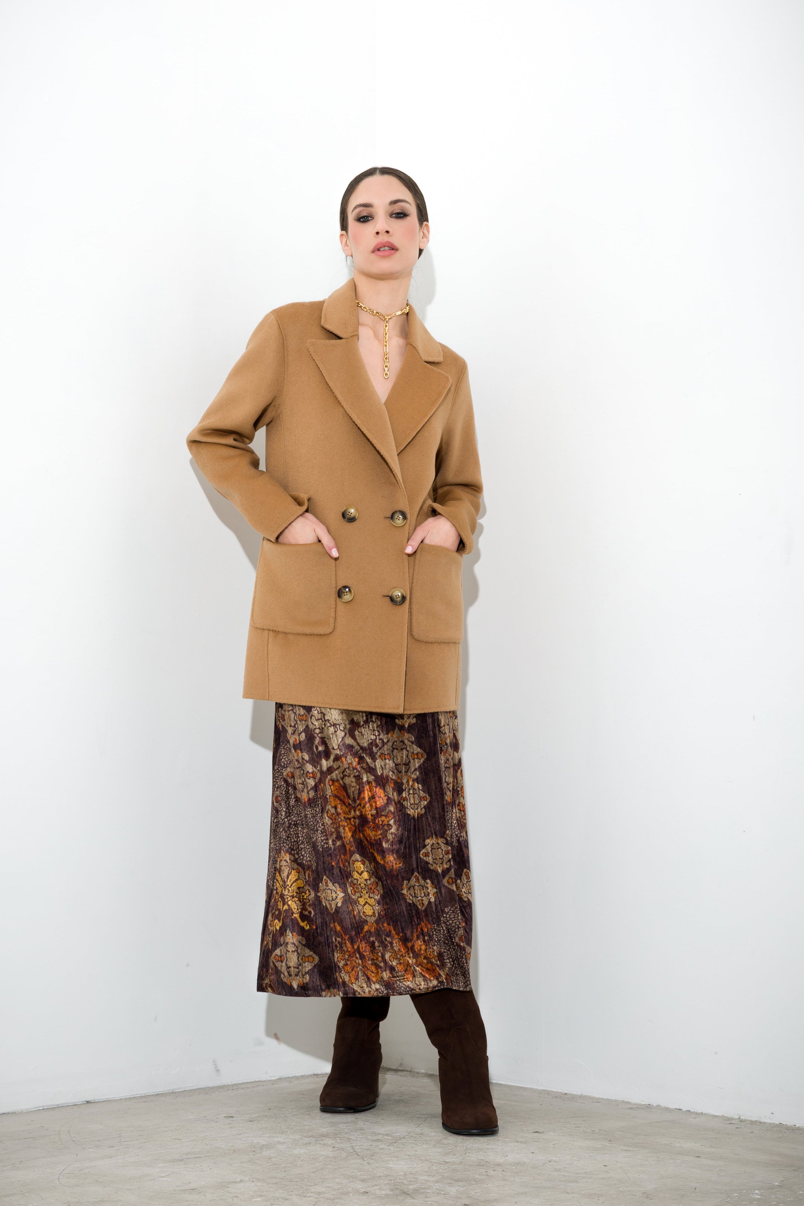 Cappotto doppiopetto in lana vergine