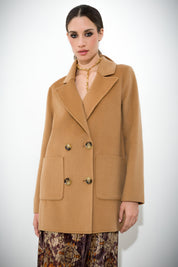 Cappotto doppiopetto in lana vergine
