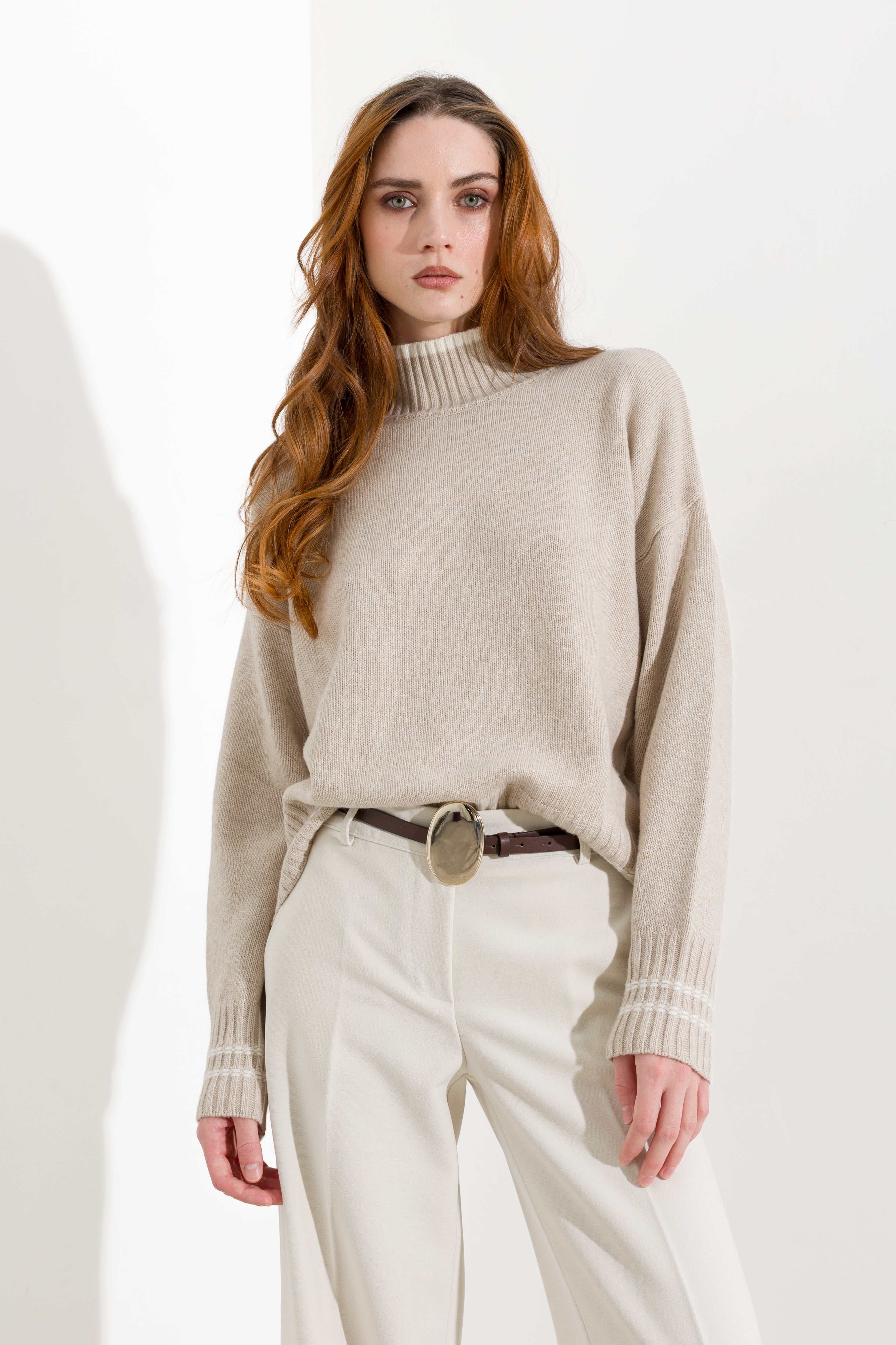 Maglia mezzo collo con dettagli a contrasto - Friendly Sweater