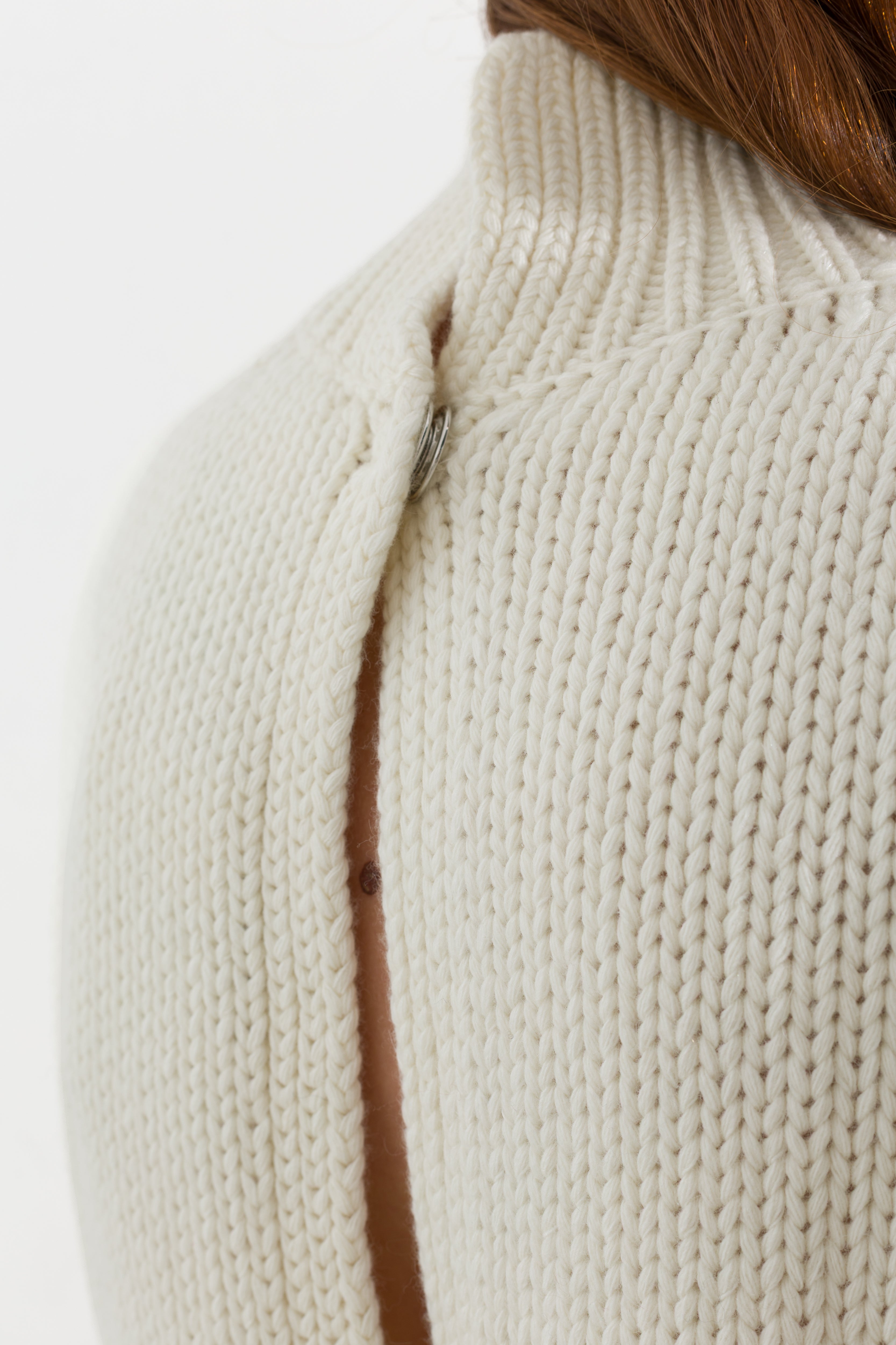 Maglia smanicata collo alto - Friendly Sweater
