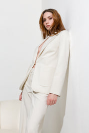 Blazer con chiusura gioiello