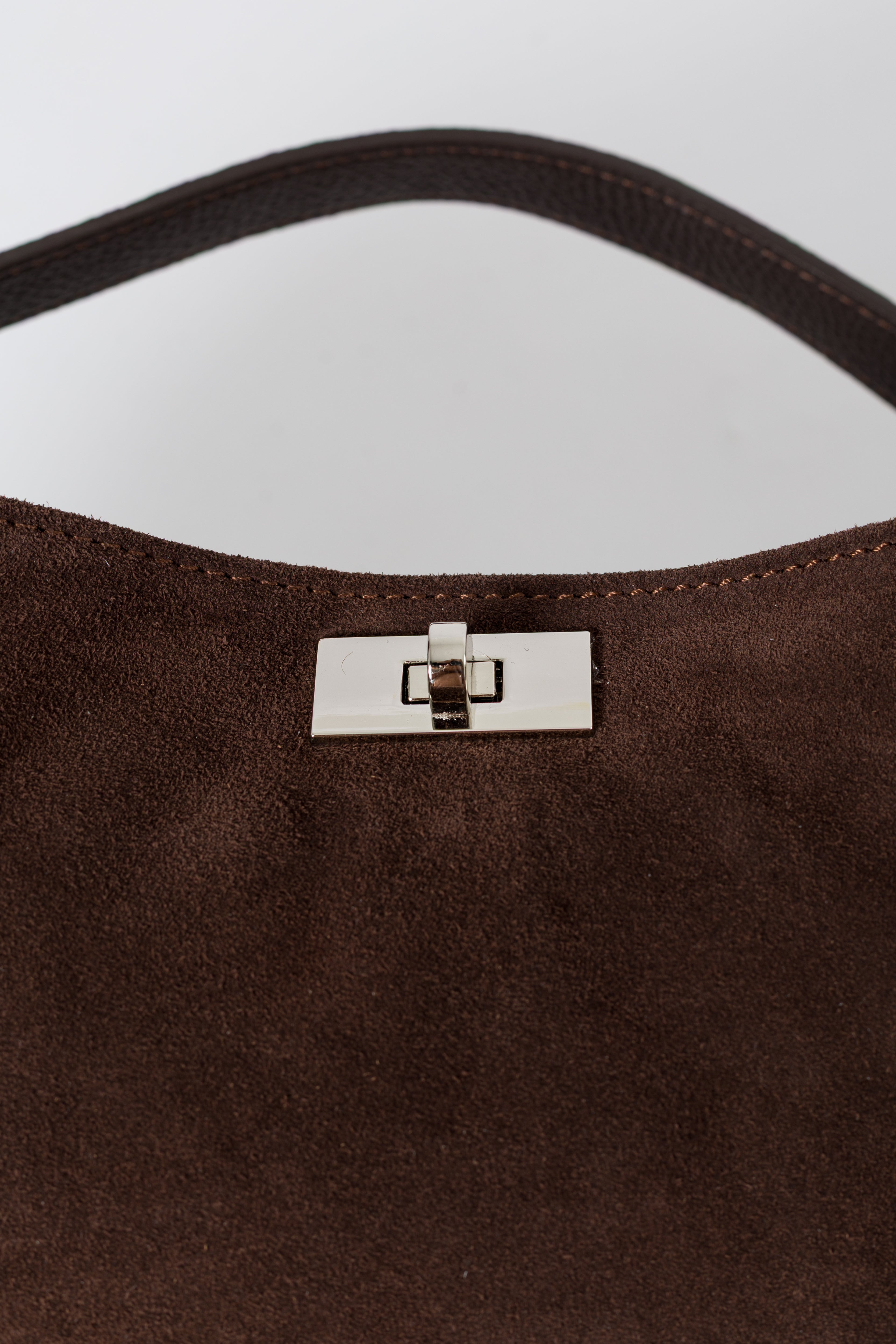 Borsa hobo in camoscio e pelle martellata