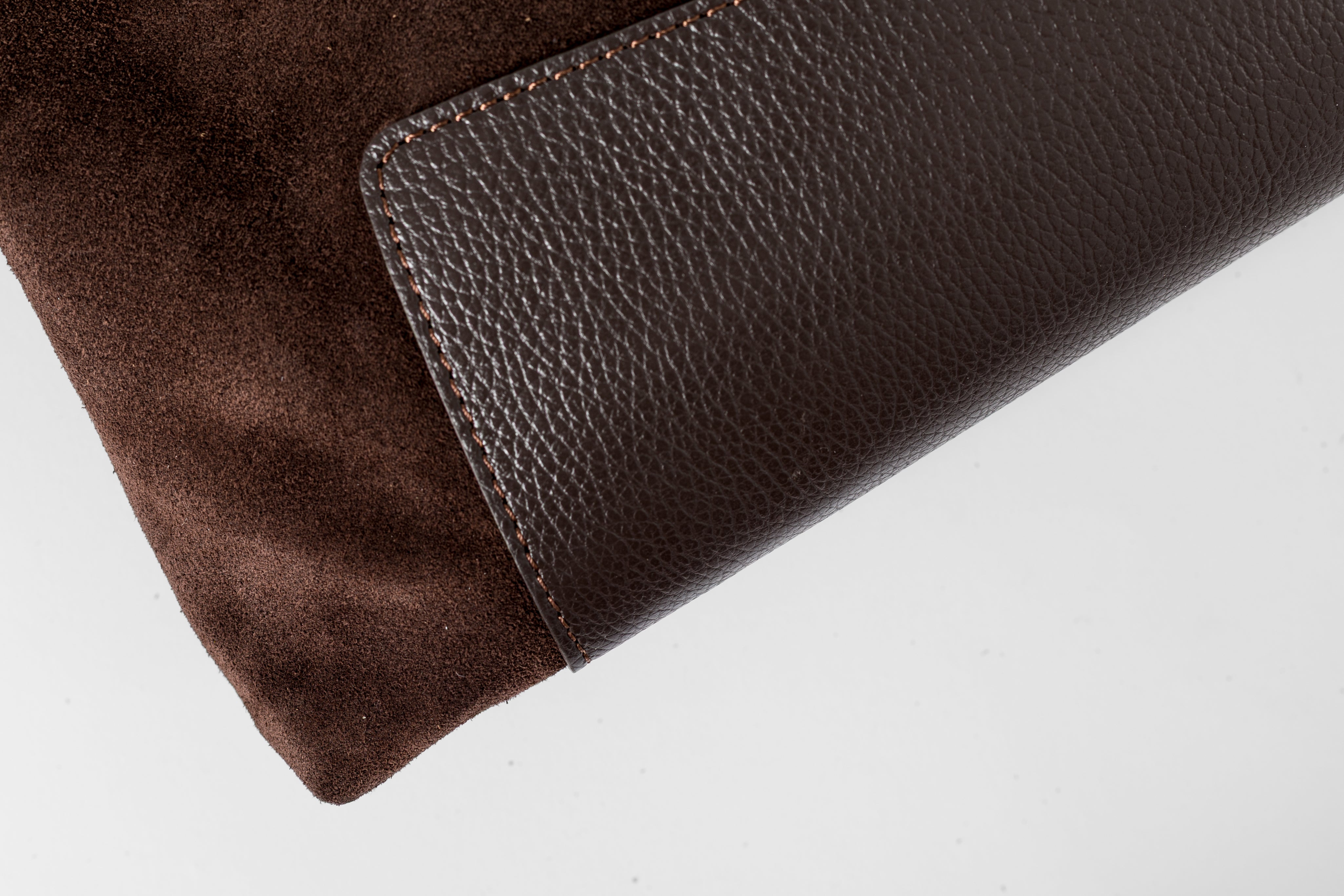 Borsa hobo in camoscio e pelle martellata