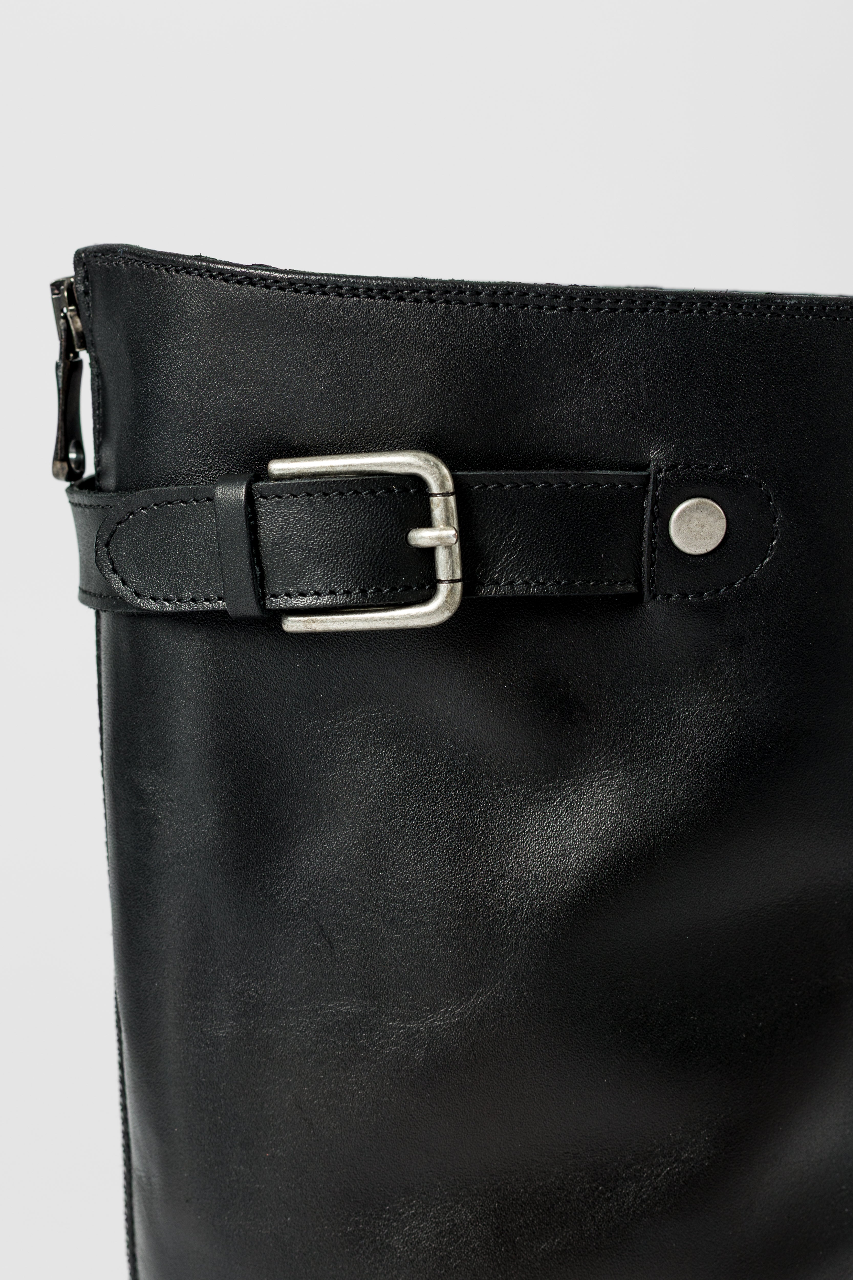 Stivali biker in pelle con fibbie