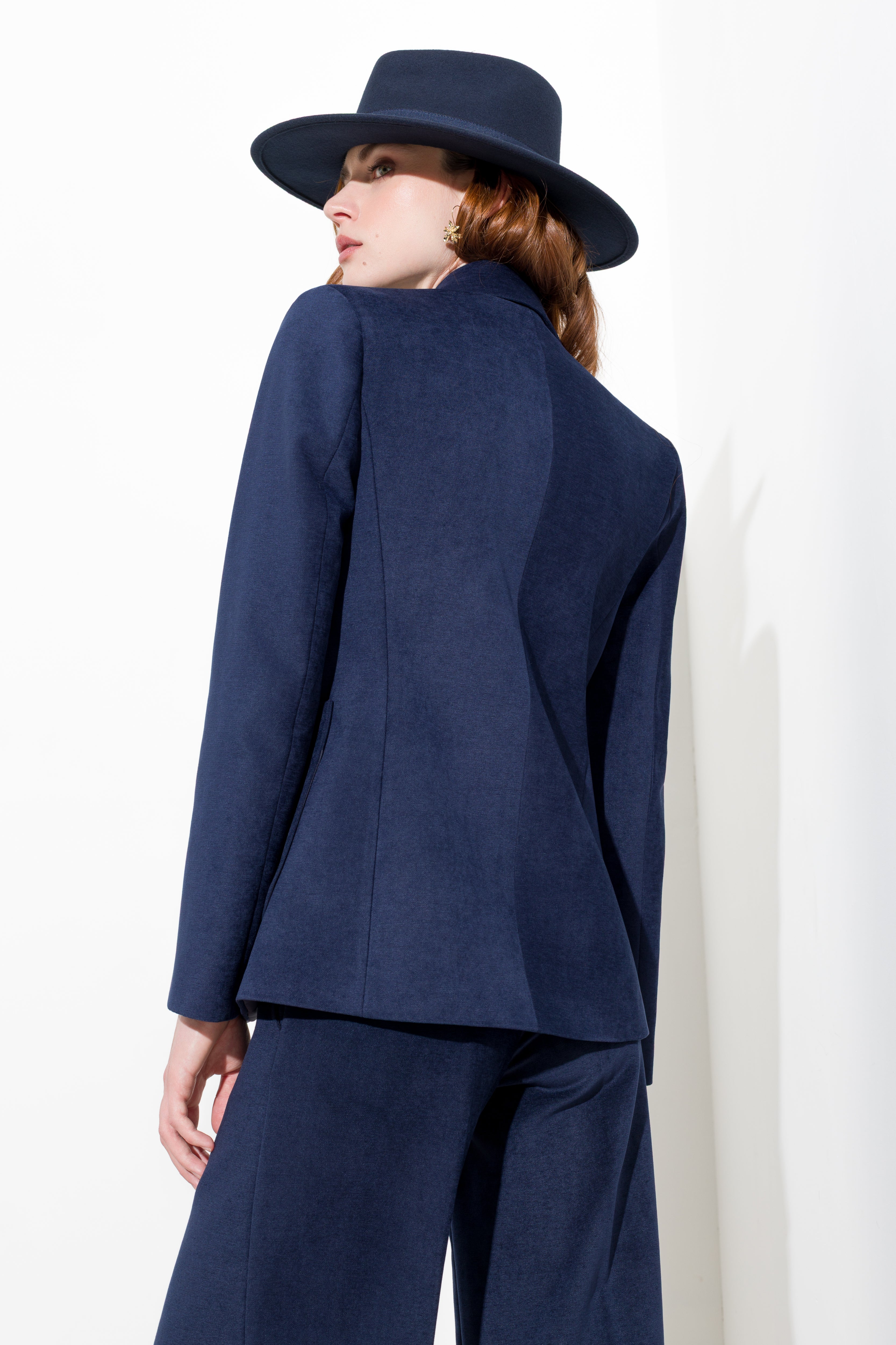Blazer con chiusura gioiello