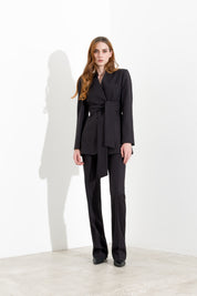 Blazer gessato con cintura
