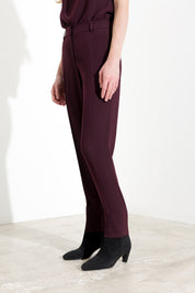 Pantalone slim fit in crêpe