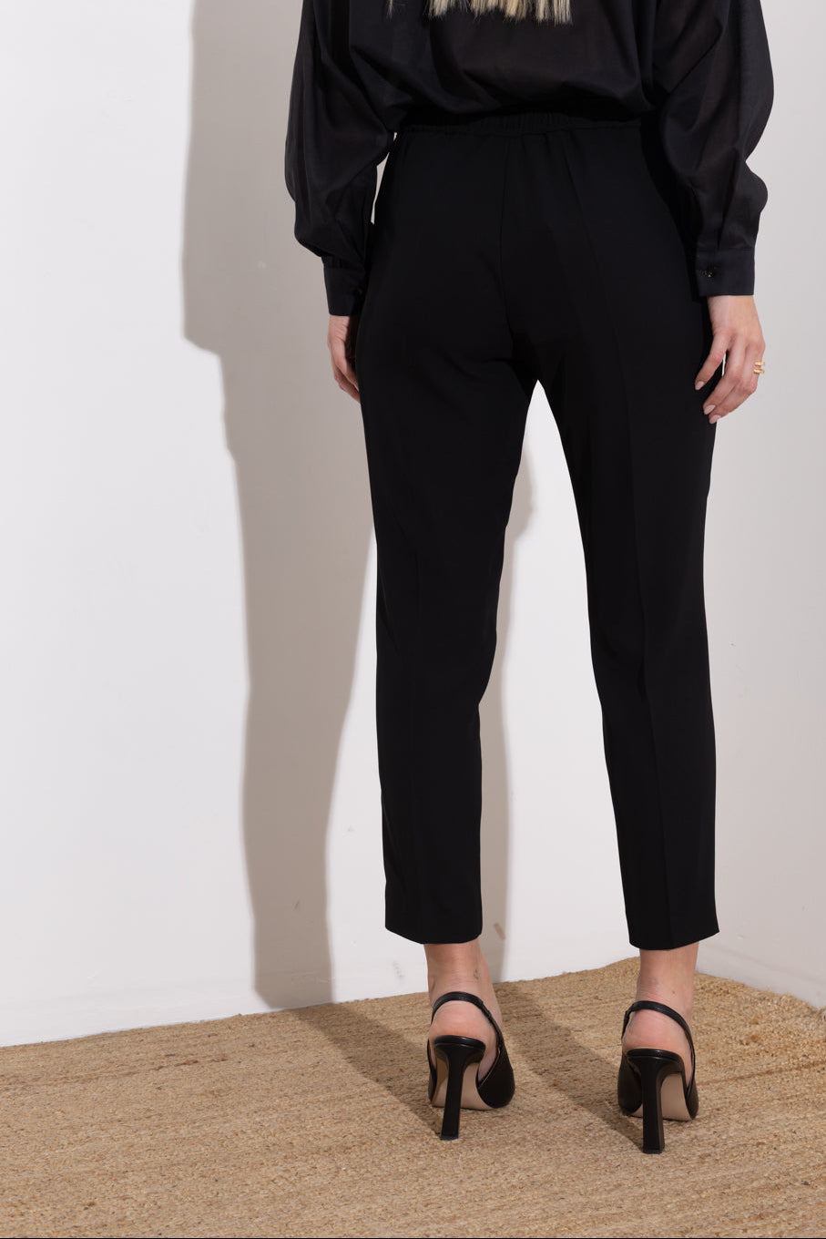 Pantalone con coulisse in fluido diagonale