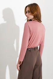 Maglia serafino fluida