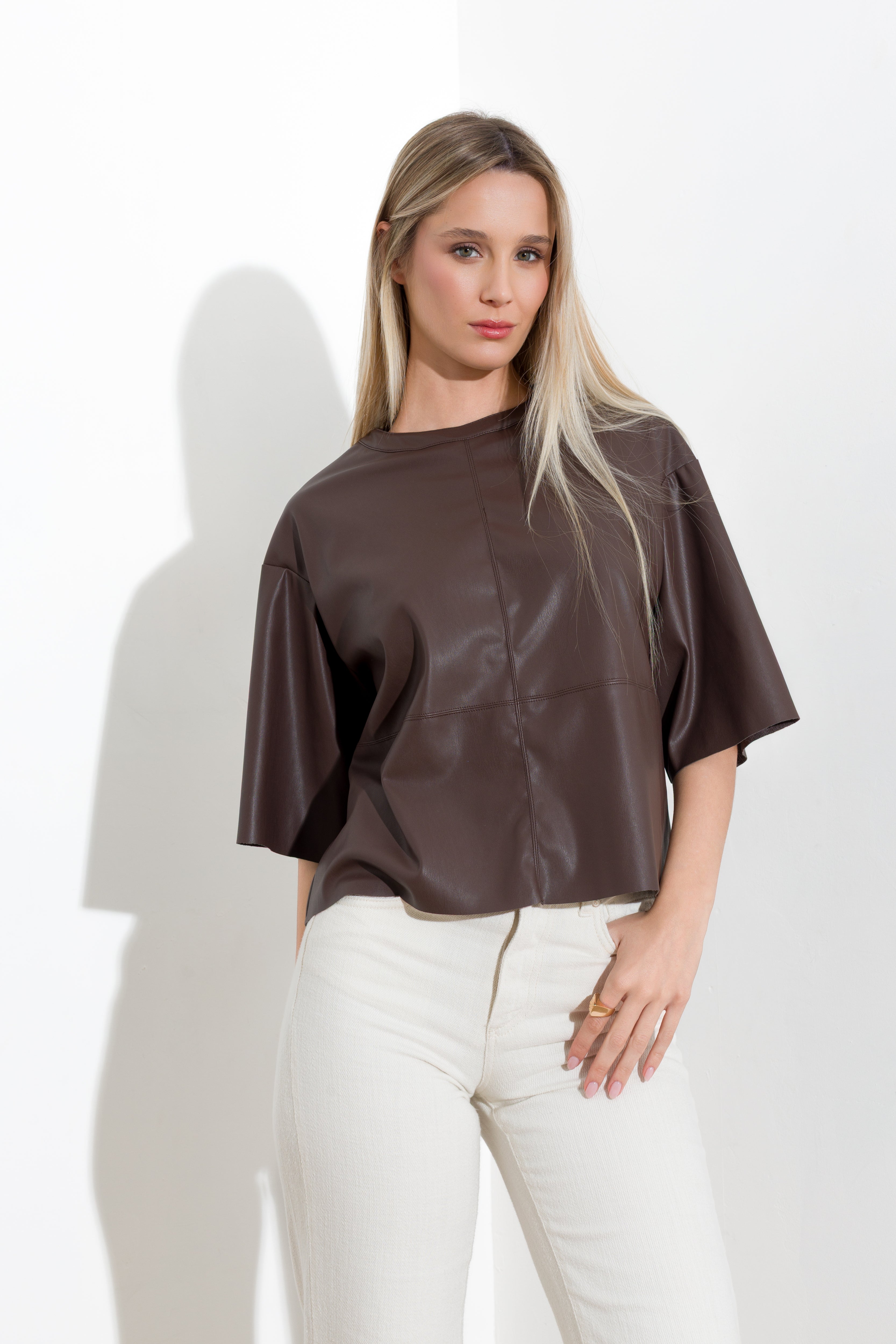 T-shirt in similpelle - Compagnia Italiana