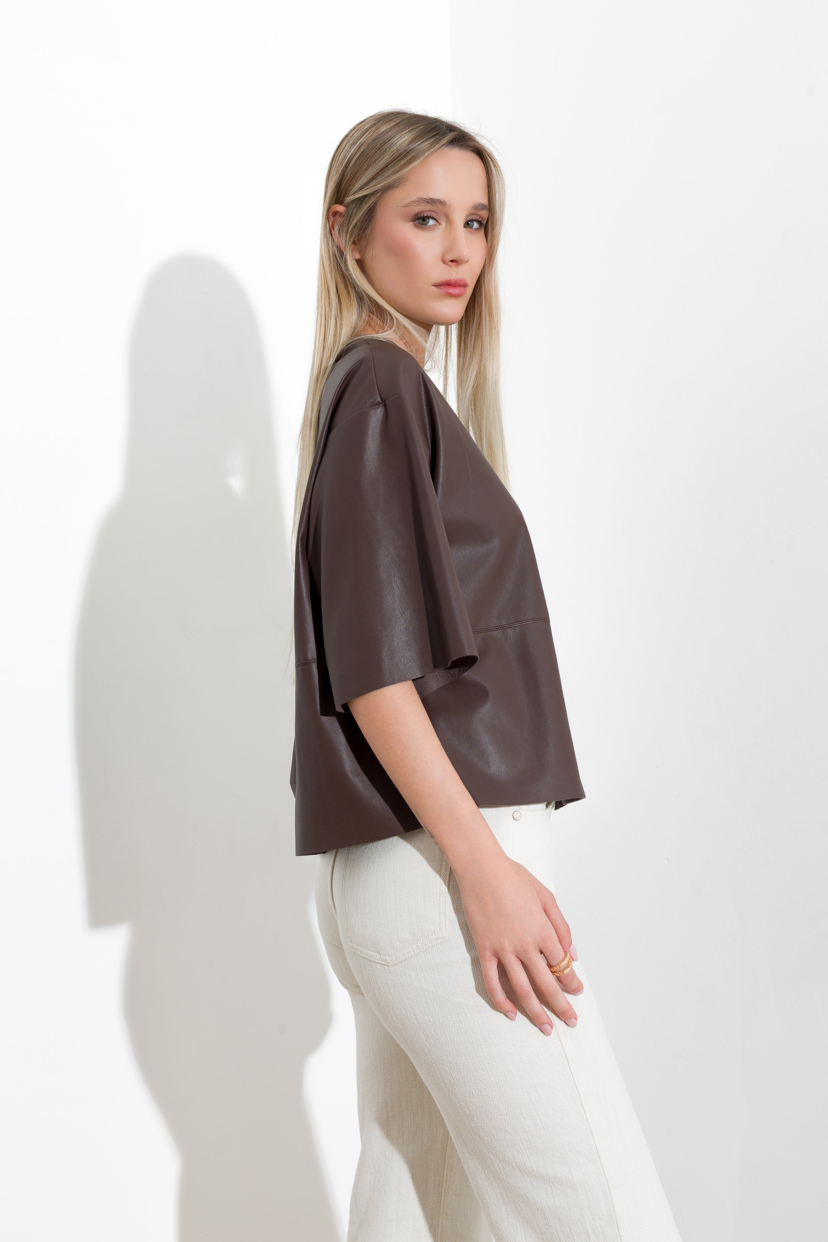 T-shirt in similpelle - Compagnia Italiana